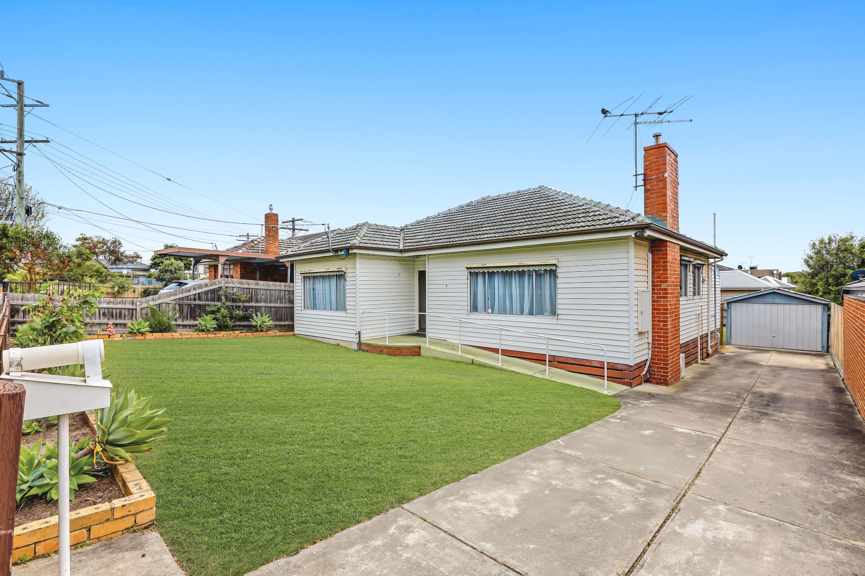 3 Dennis Street — photo from Ray White The Bayside Group