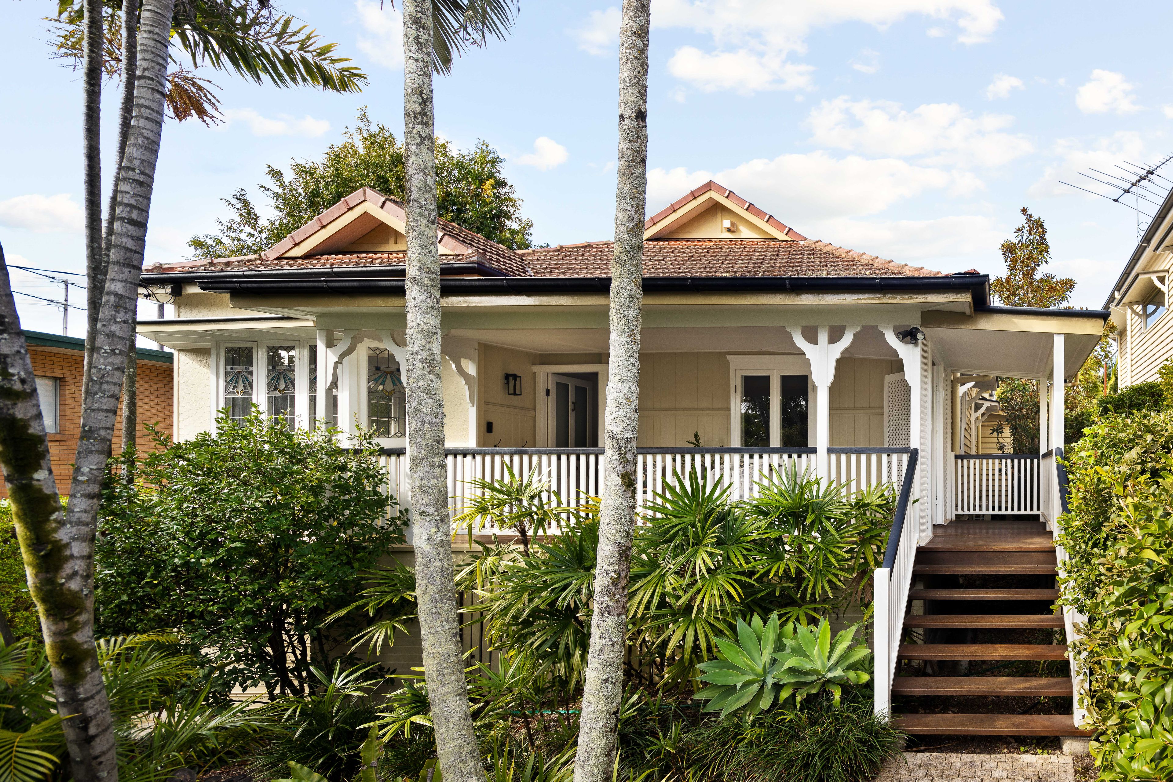 123 Crescent Road, Hamilton QLD 4007