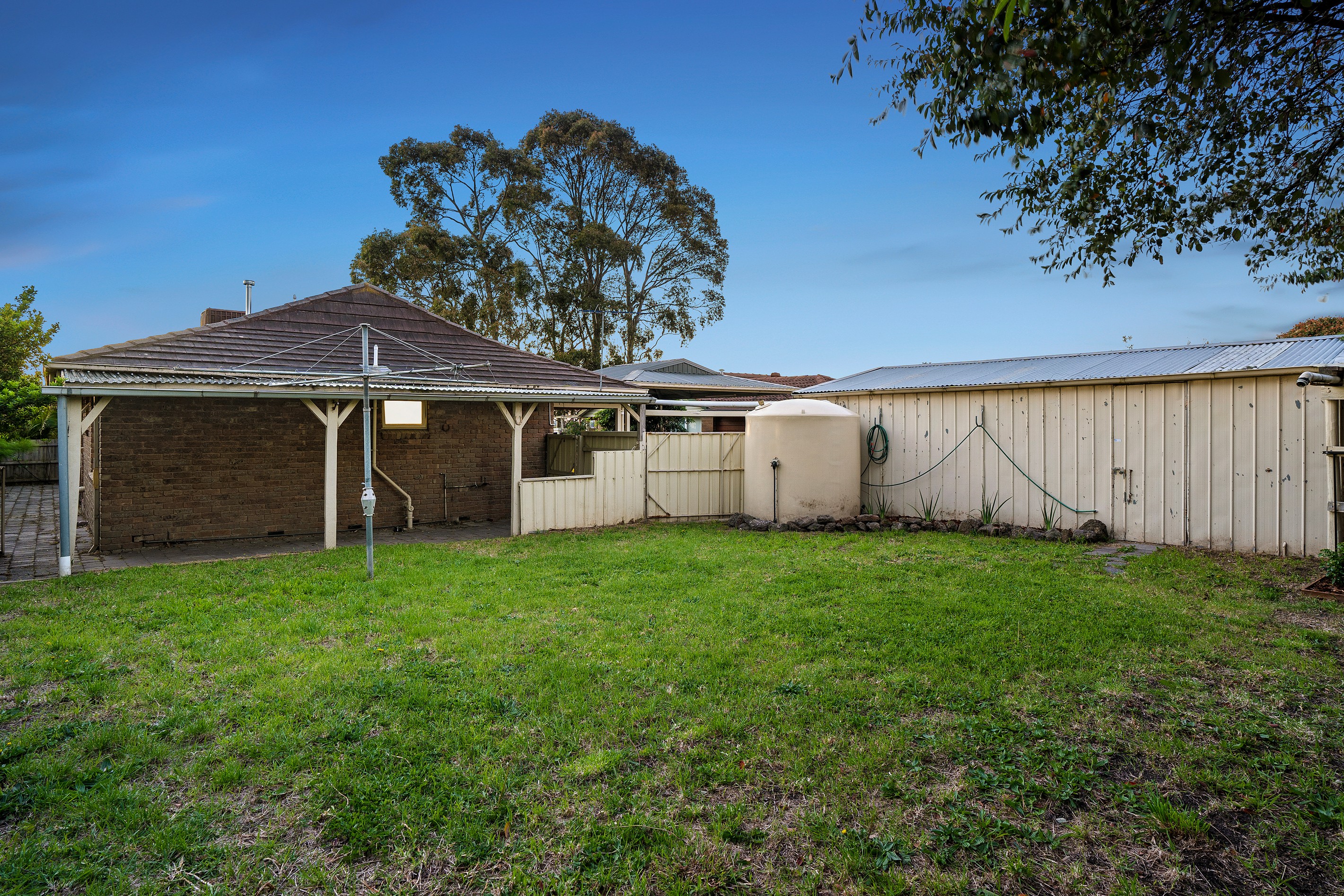 27 Nerissa Street, Ferntree Gully, VIC 3156