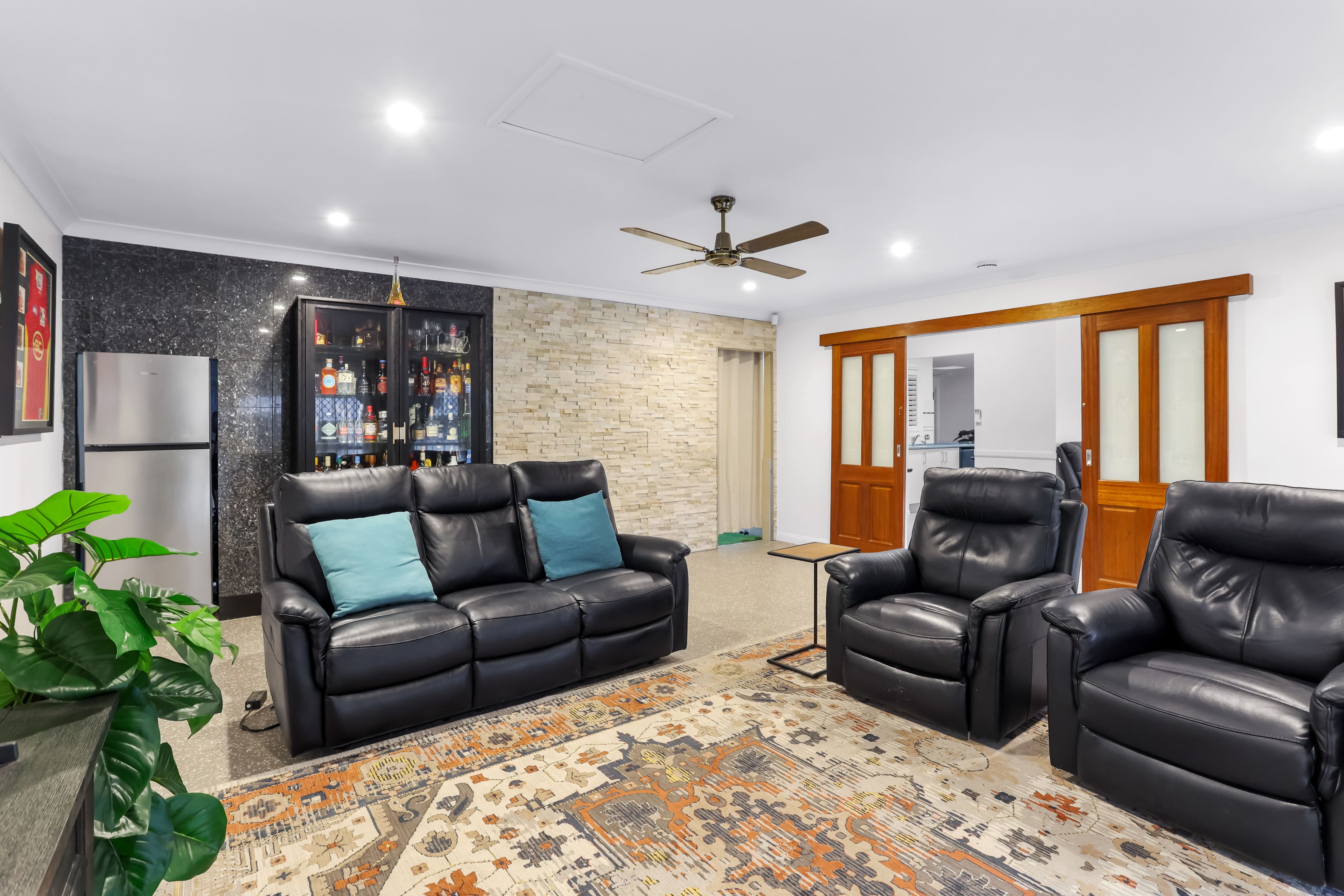 2 Suva Place — photo 7 of 21