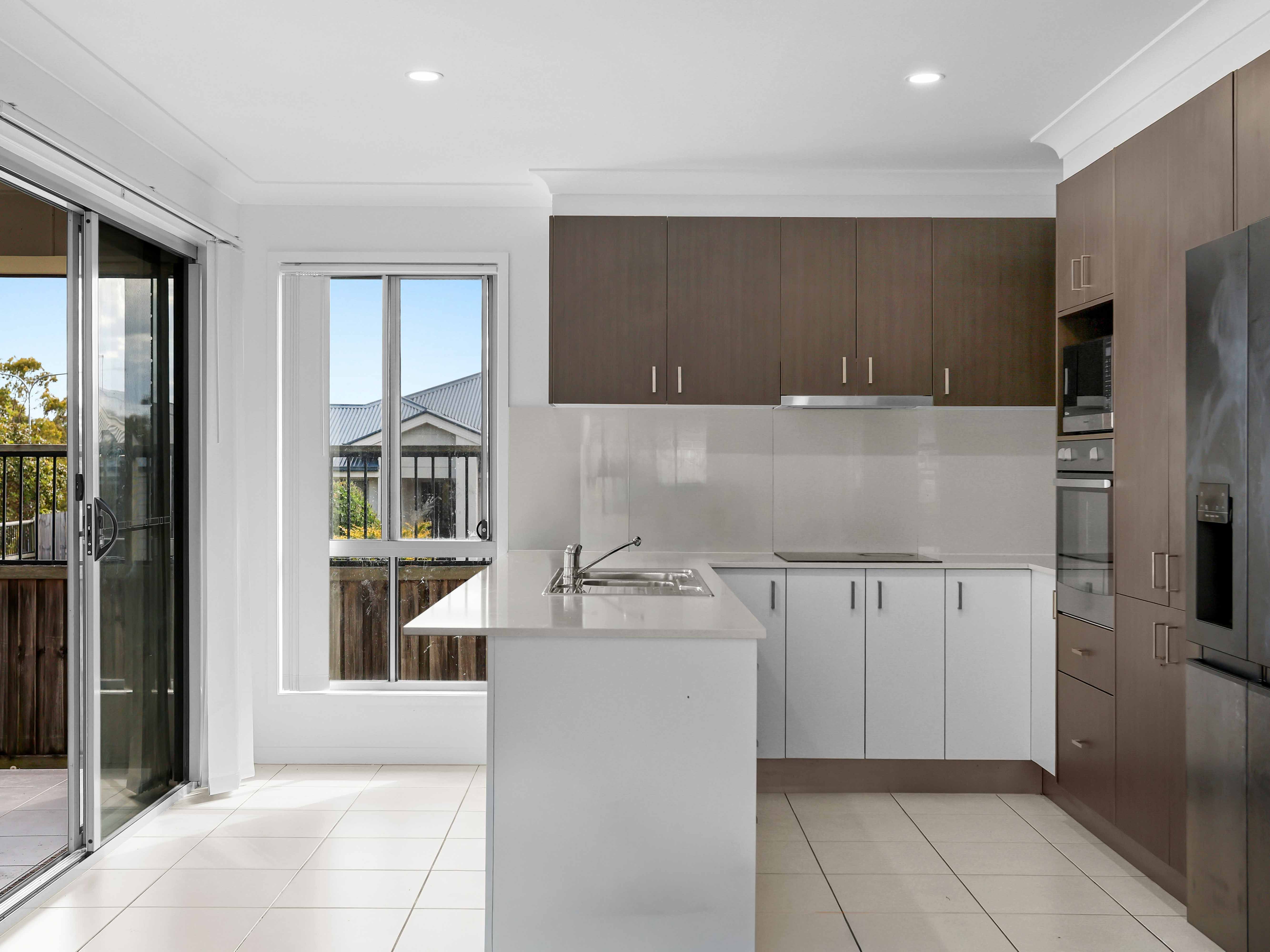 27 Cordeaux Crescent, Redbank Plains, QLD 4301