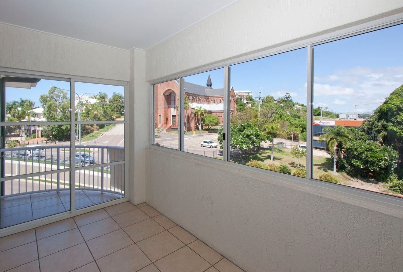 4/2 Oxley Street, North Ward, QLD 4810