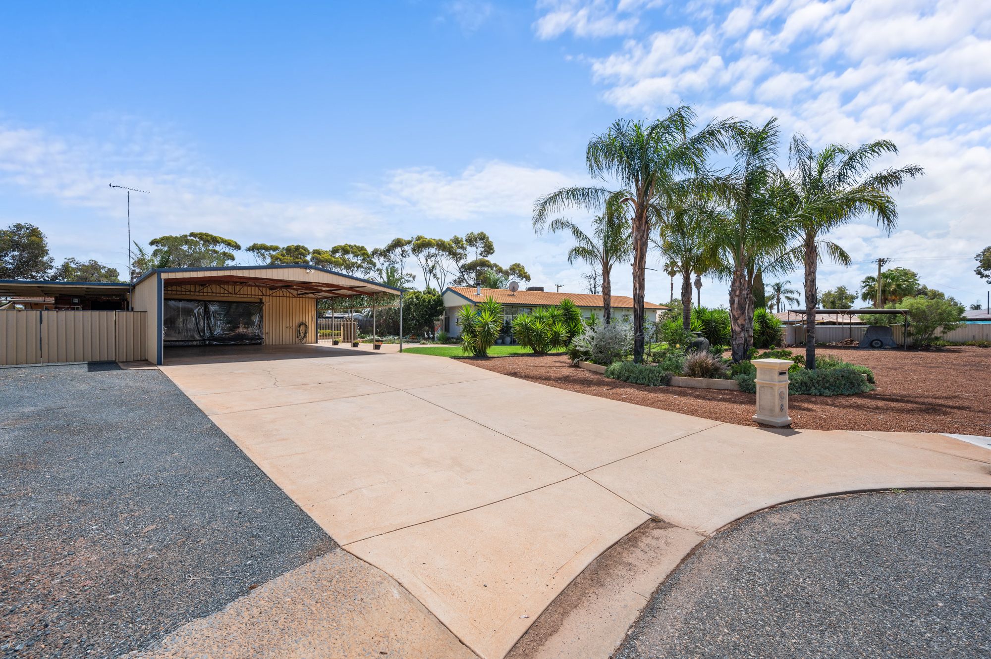 8 Oleosa Court, Kambalda West WA 6442