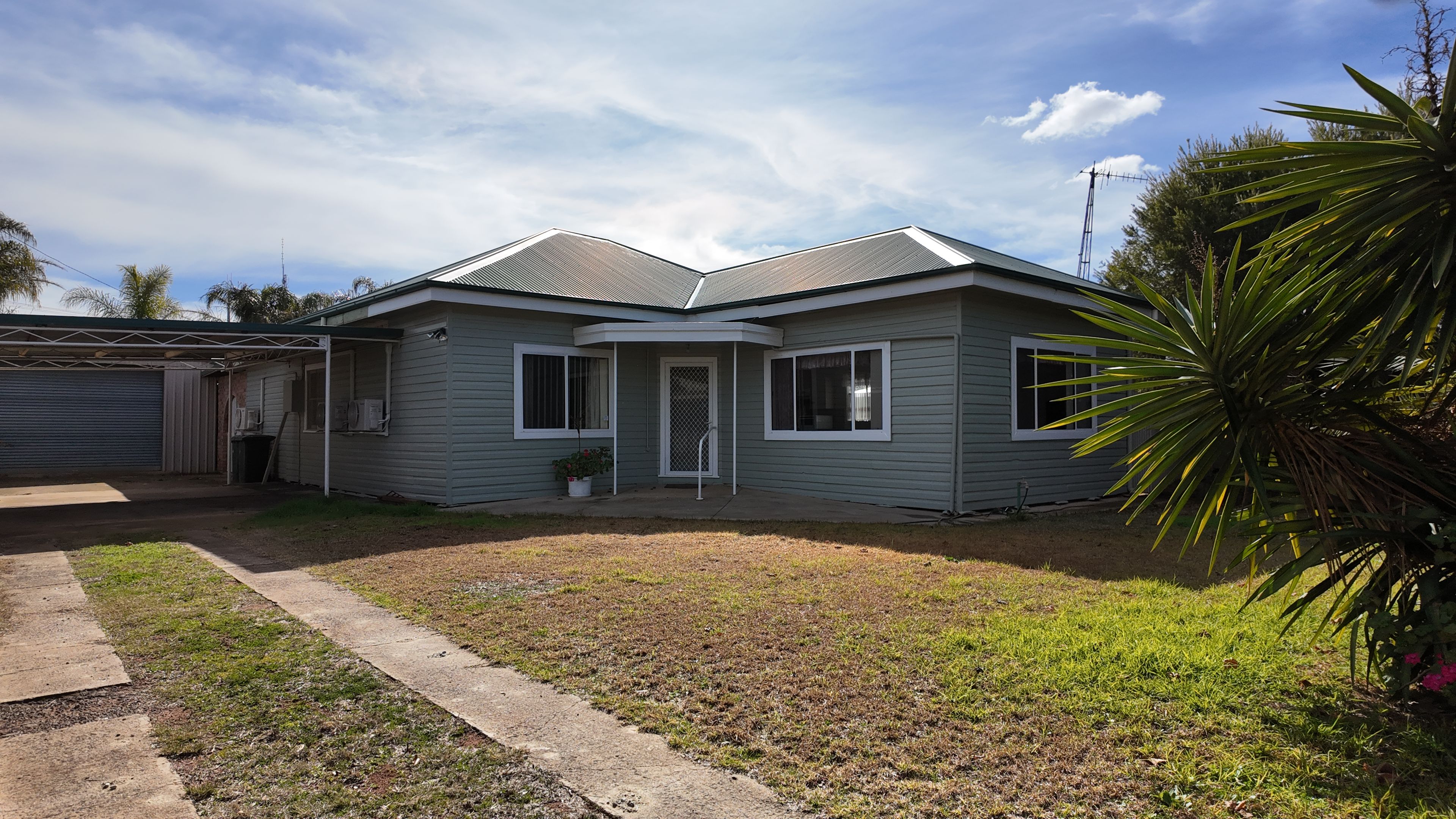 8 Zara Street, Goolgowi, NSW 2652