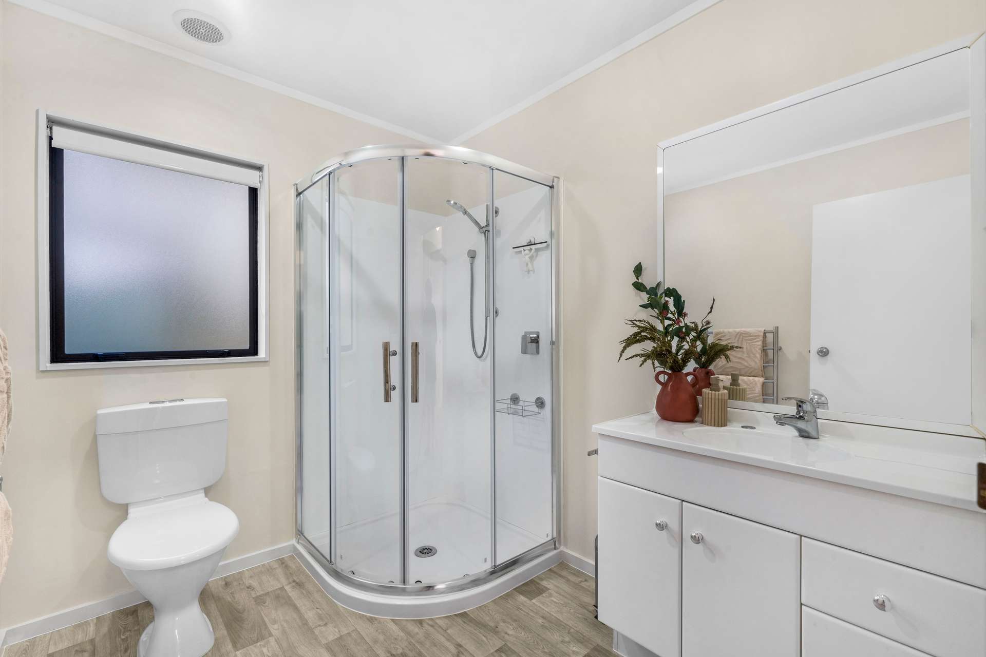 8c Kawerau Avenue photo 9