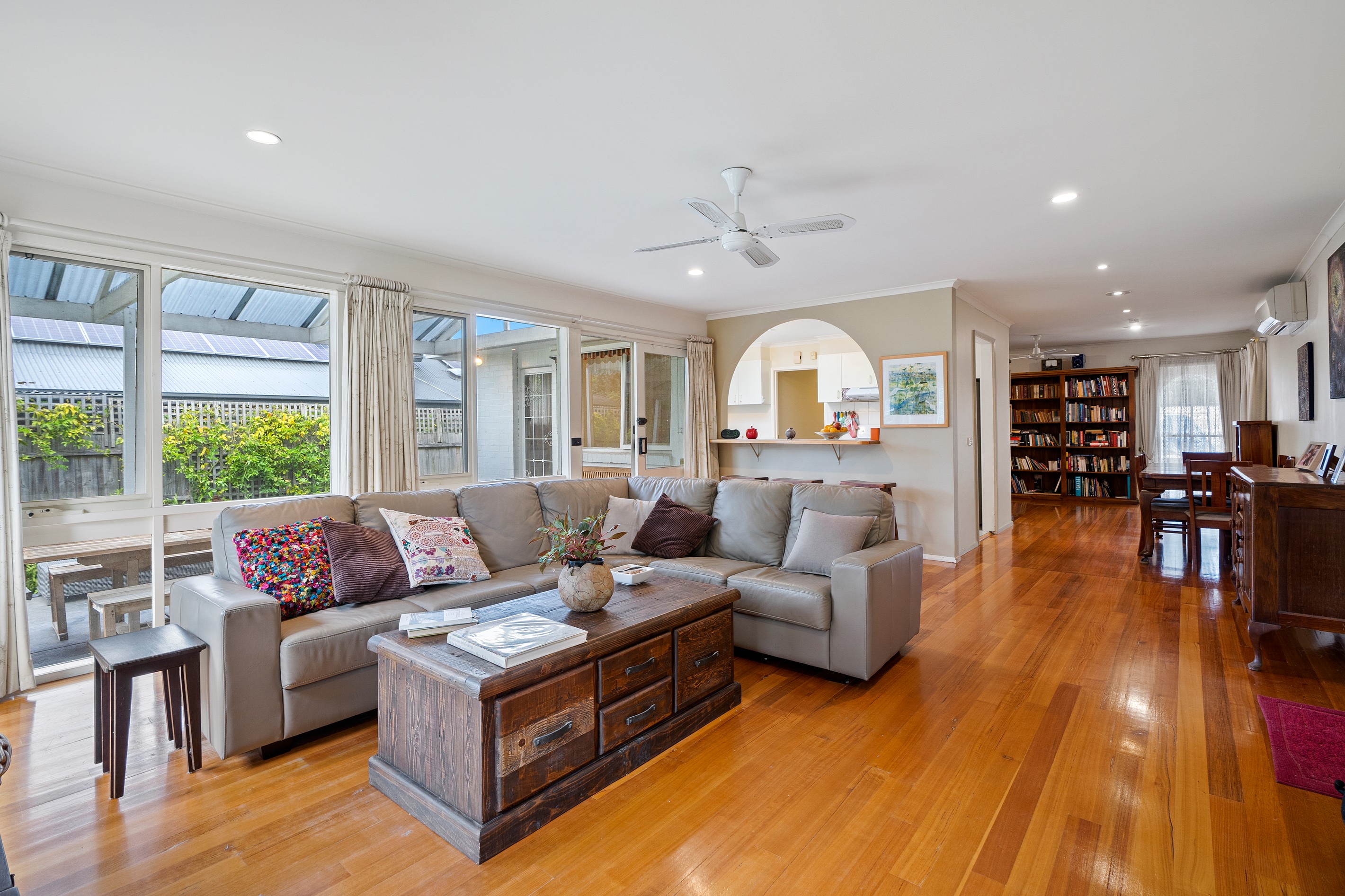 93 Cambden Park Parade, Ferntree Gully, VIC 3156