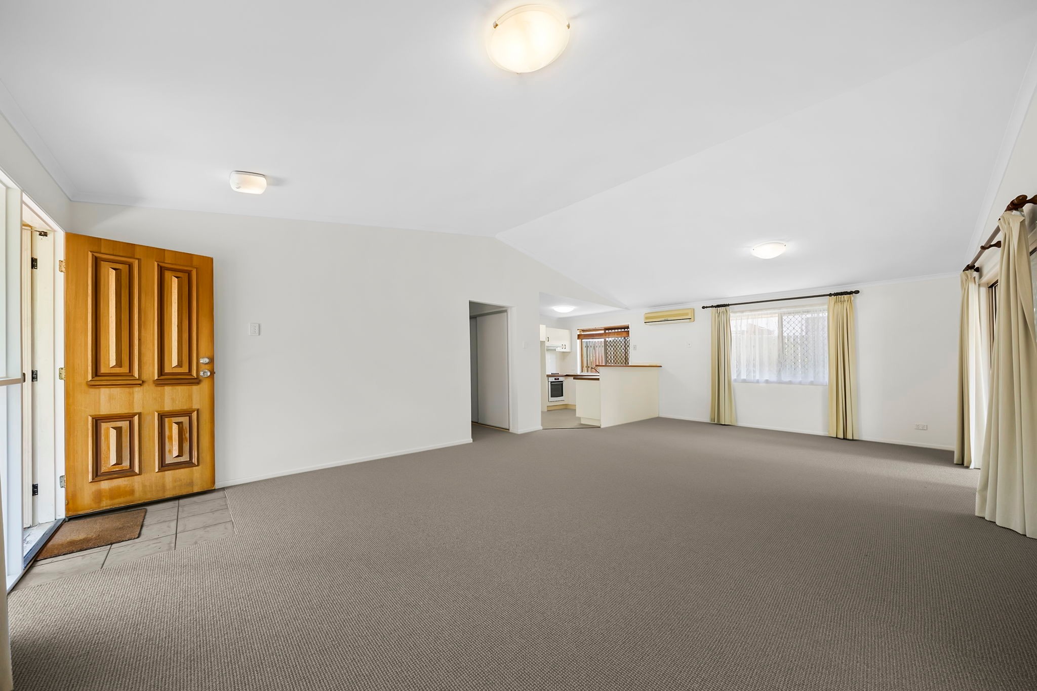 2 Vivian Street, Tennyson, QLD 4105