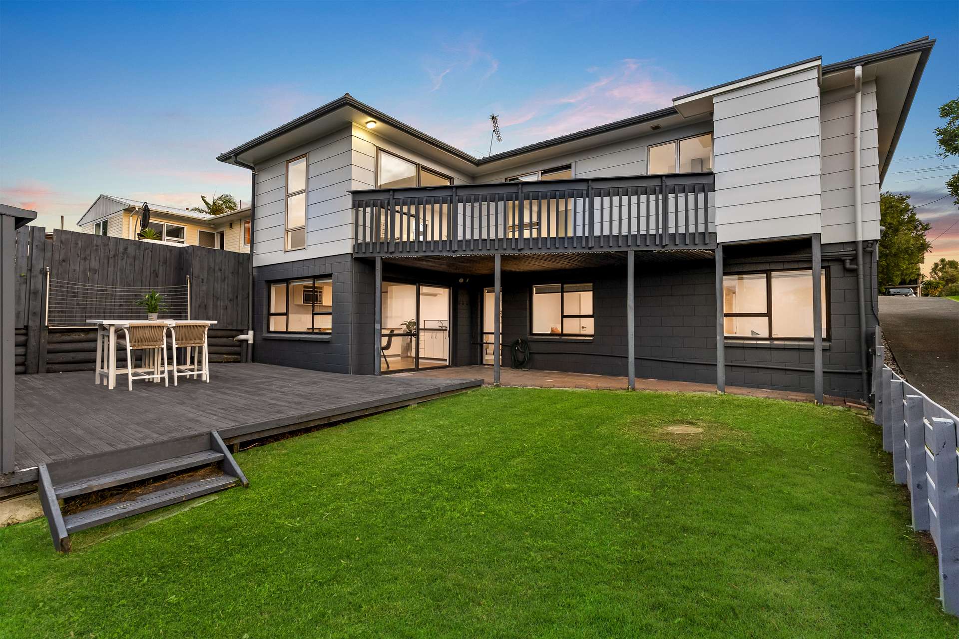 1/57 Aeroview Drive photo 0