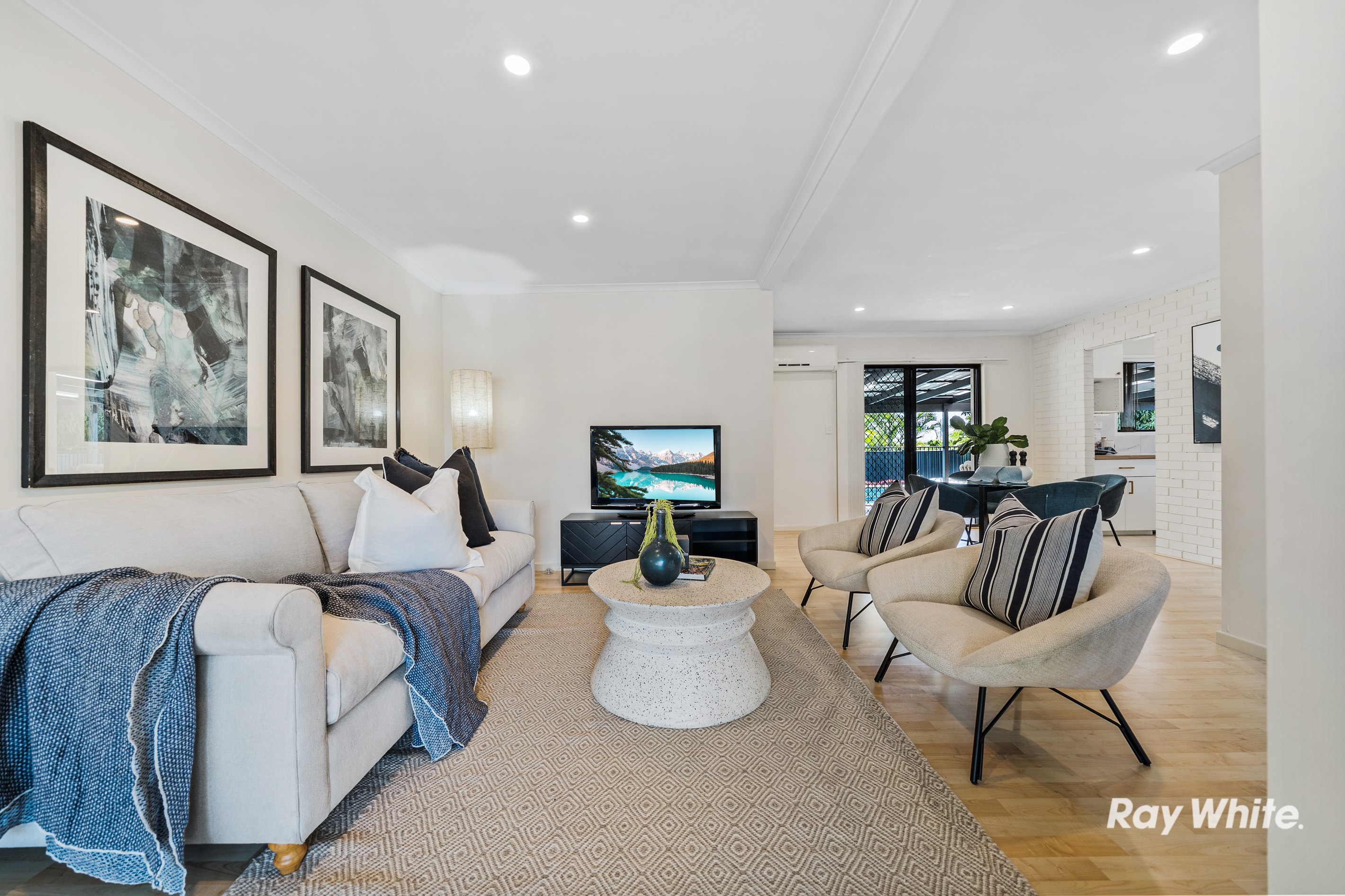 8 Westgate Avenue, Springwood, QLD 4127