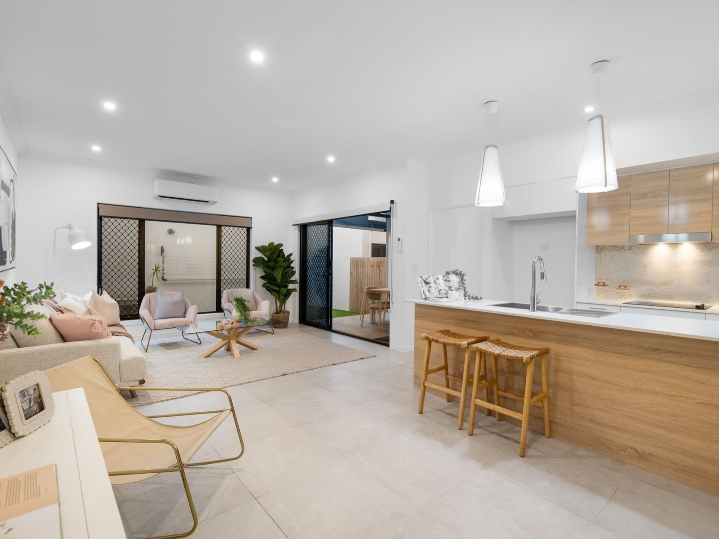 504 Grande Avenue, SPRING MOUNTAIN, QLD 4300