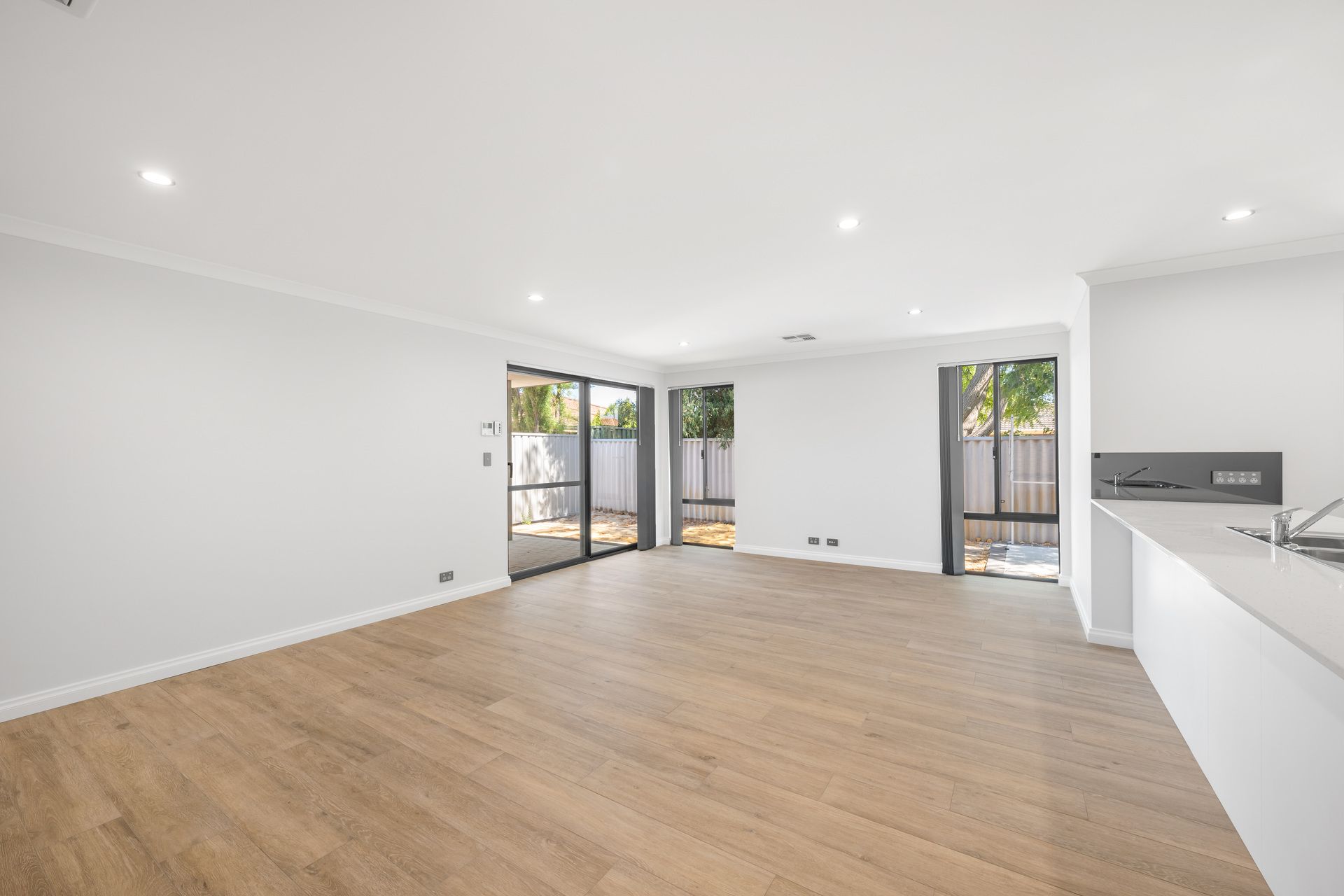 8A Myrna Way, Parkwood, WA 6147