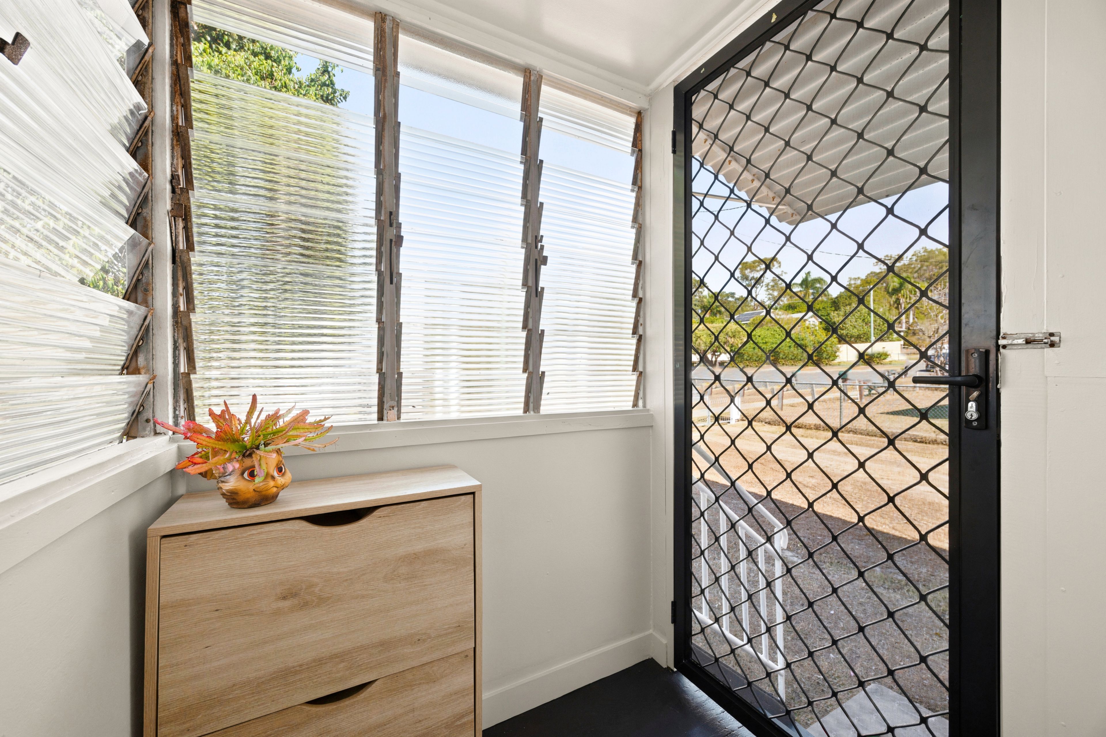 8 Margaret Street, South Gladstone, QLD 4680