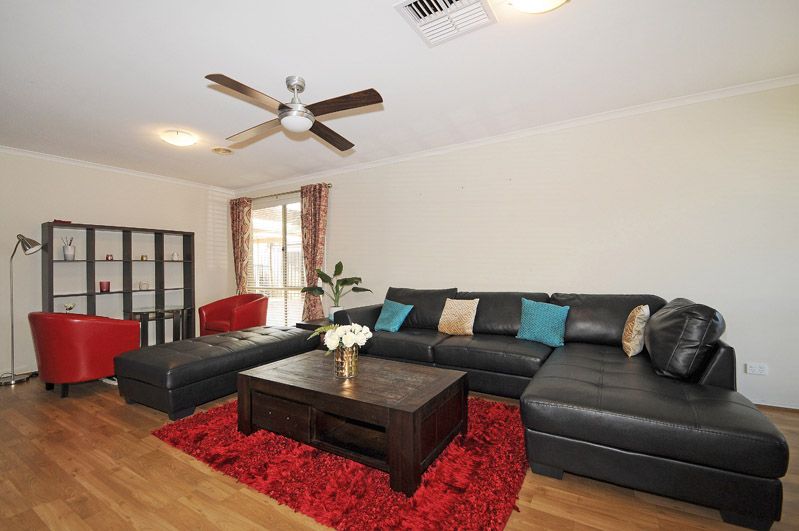 14 Danita Way, Cranbourne West, VIC 3977