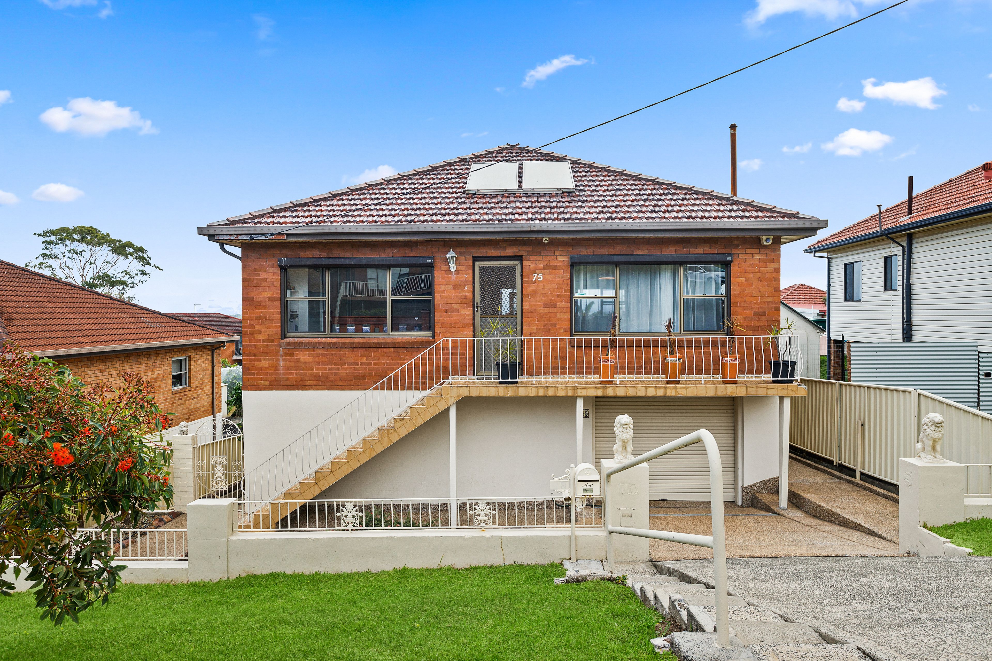 2/75 Robertson Street, Port Kembla, NSW 2505
