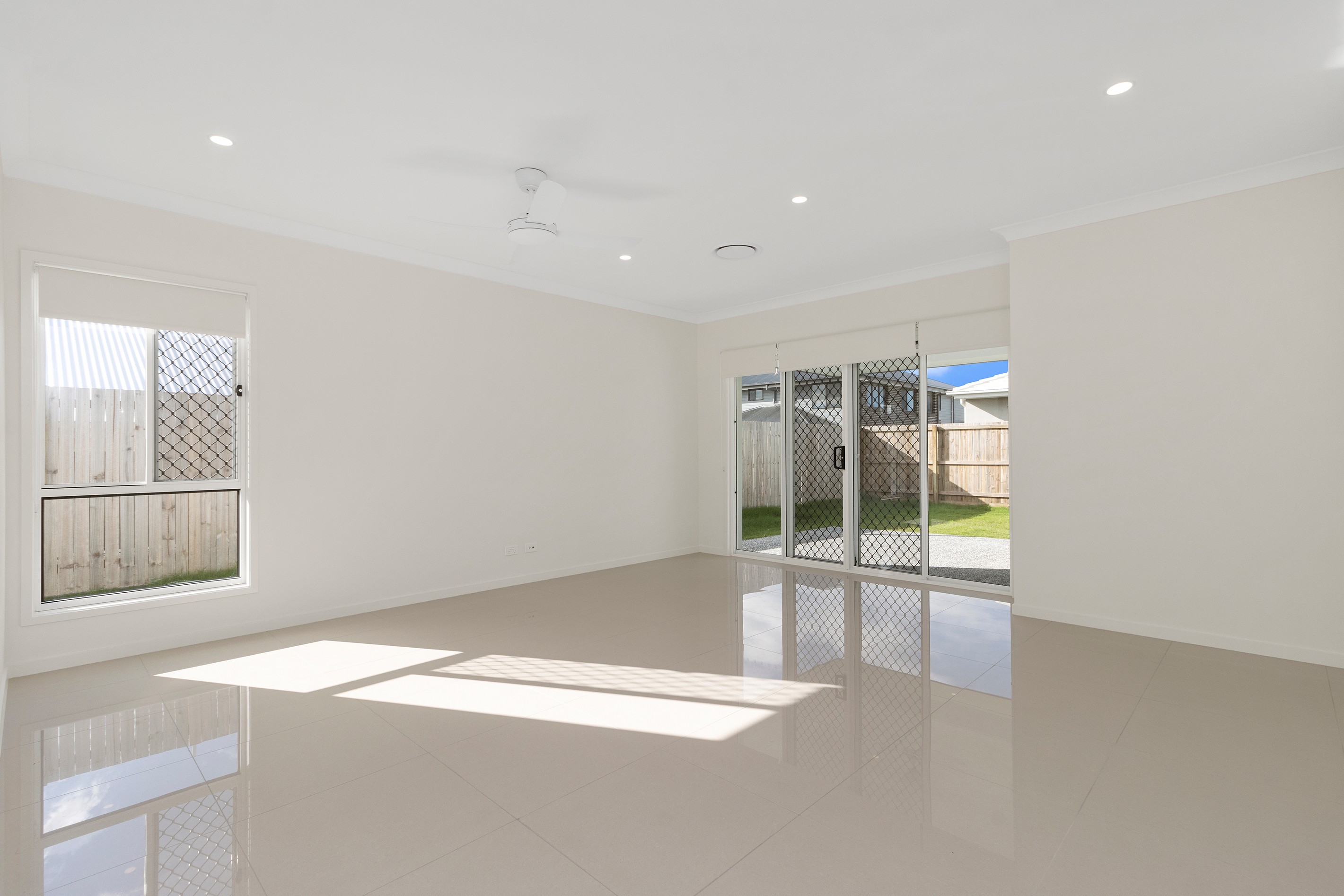 17 Plunkett Street, Redland Bay, QLD 4165