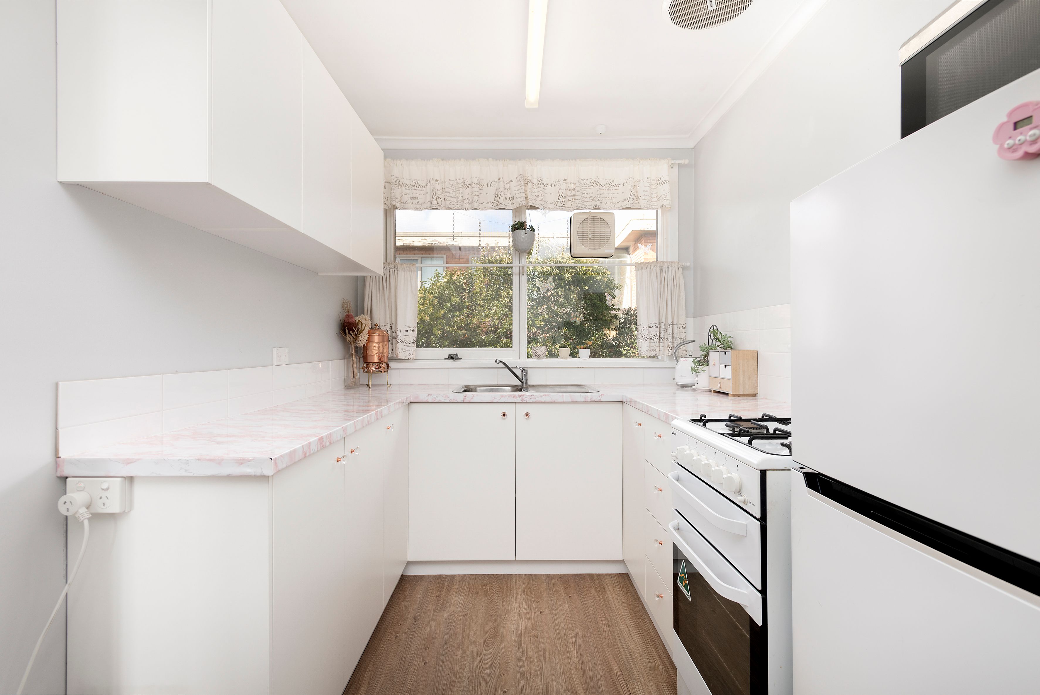 12-448-albion-street-brunswick-west-vic-3055-sold-apartment-ray