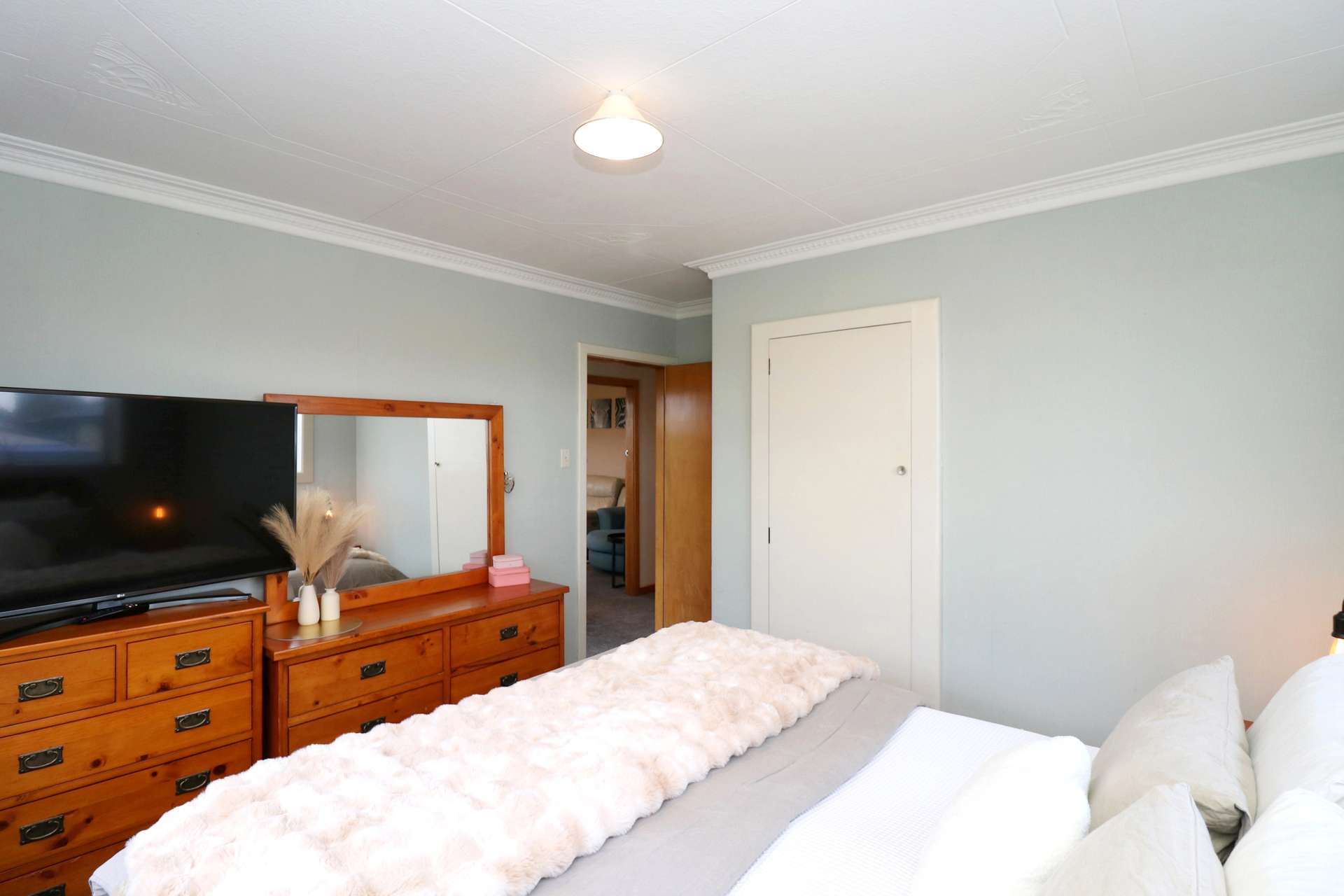 464 Racecourse Road photo 12