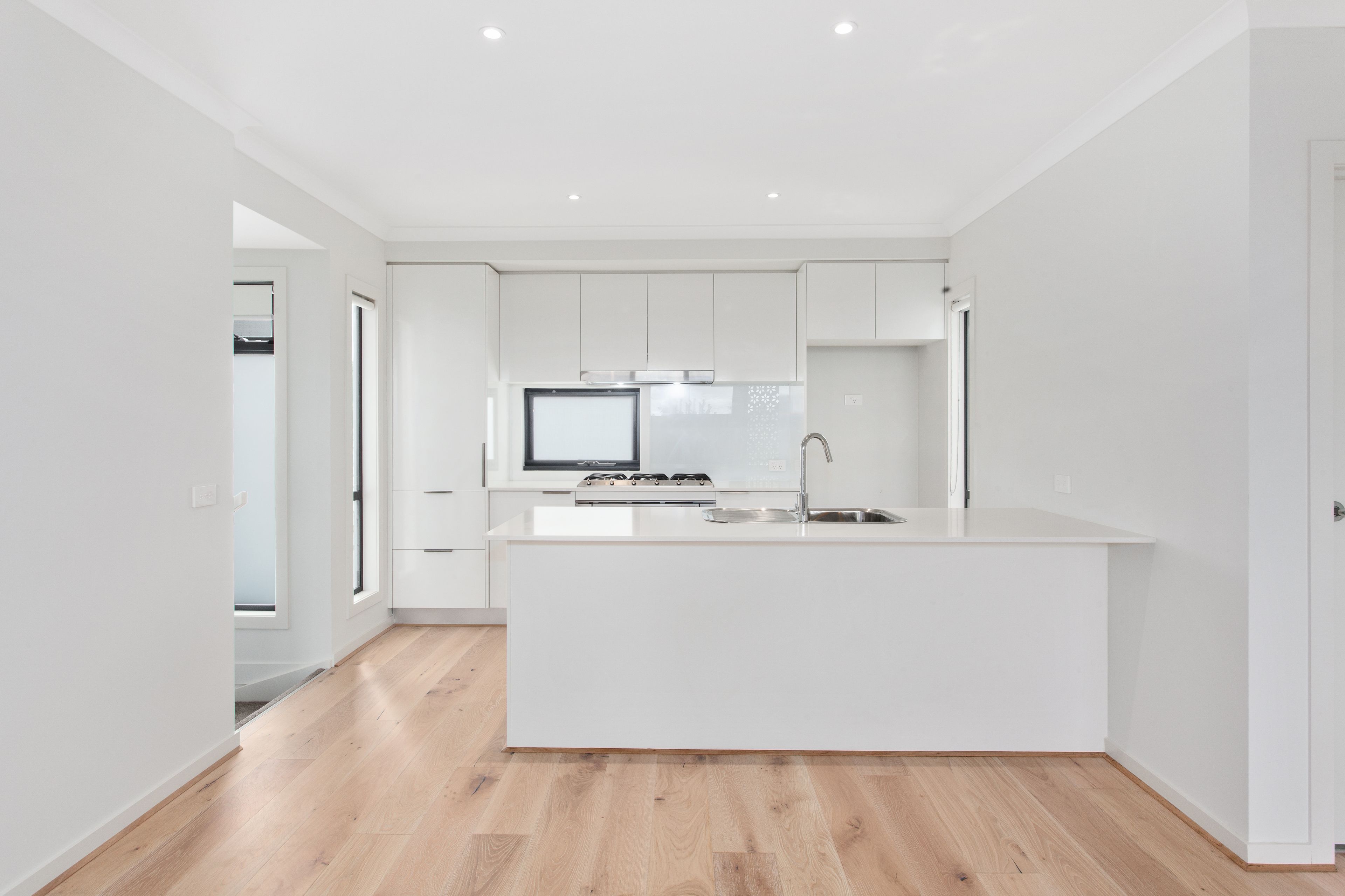 2/10 Laurel Street, Bentleigh East, VIC 3165