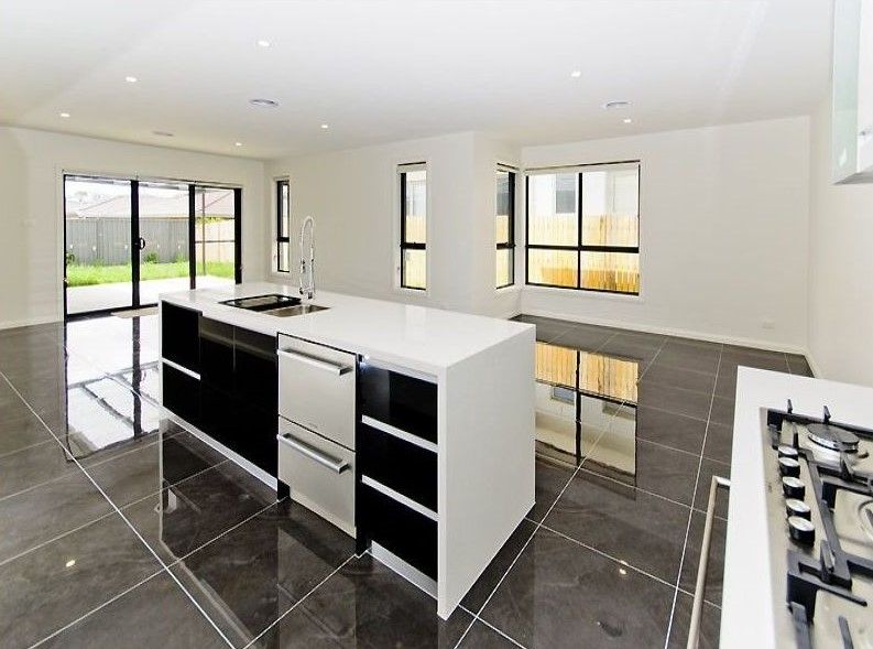 4 Maranunga Crescent, Crace, ACT 2911