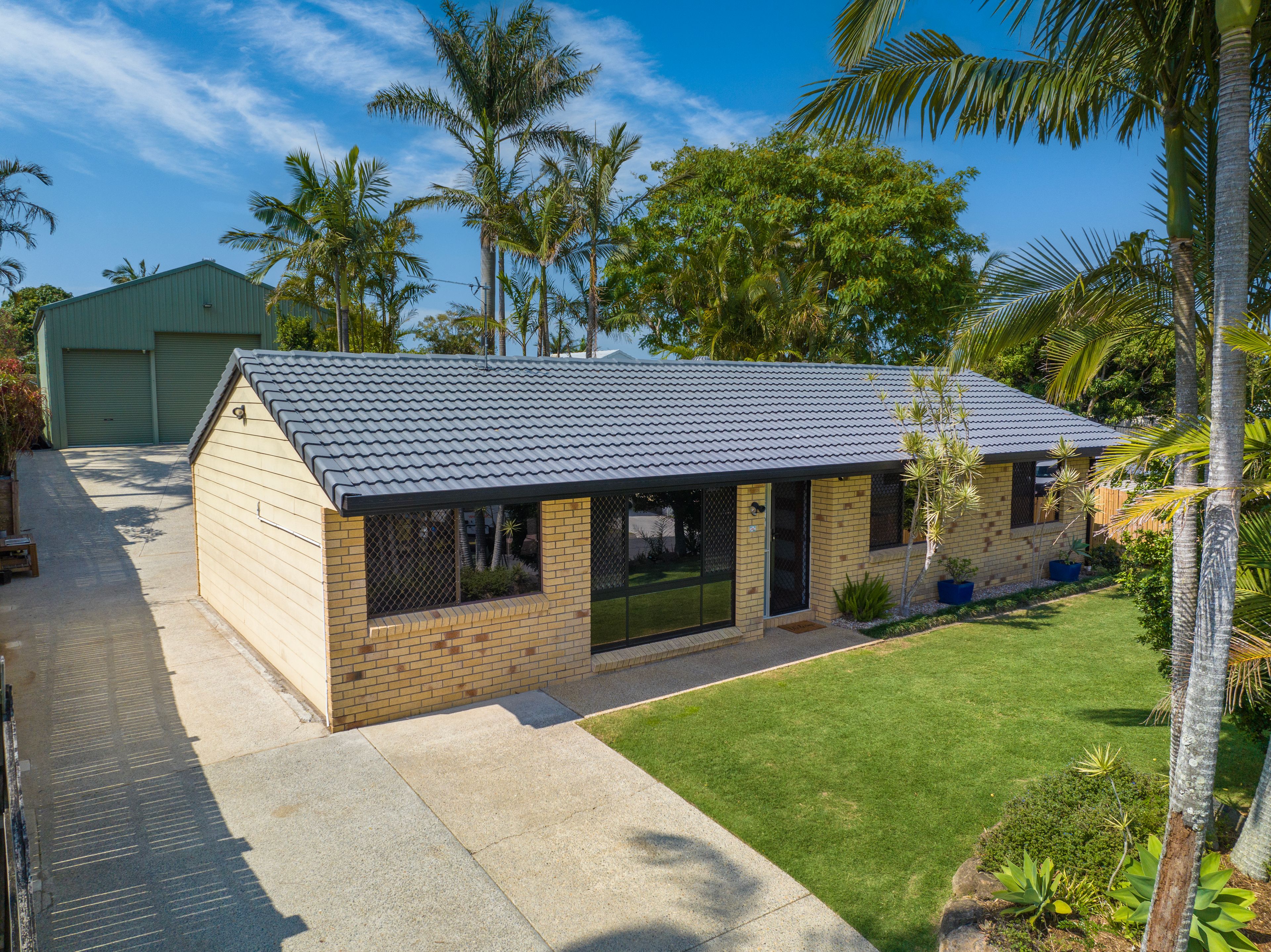 4 Bushtree Court, Burleigh Waters, QLD 4220