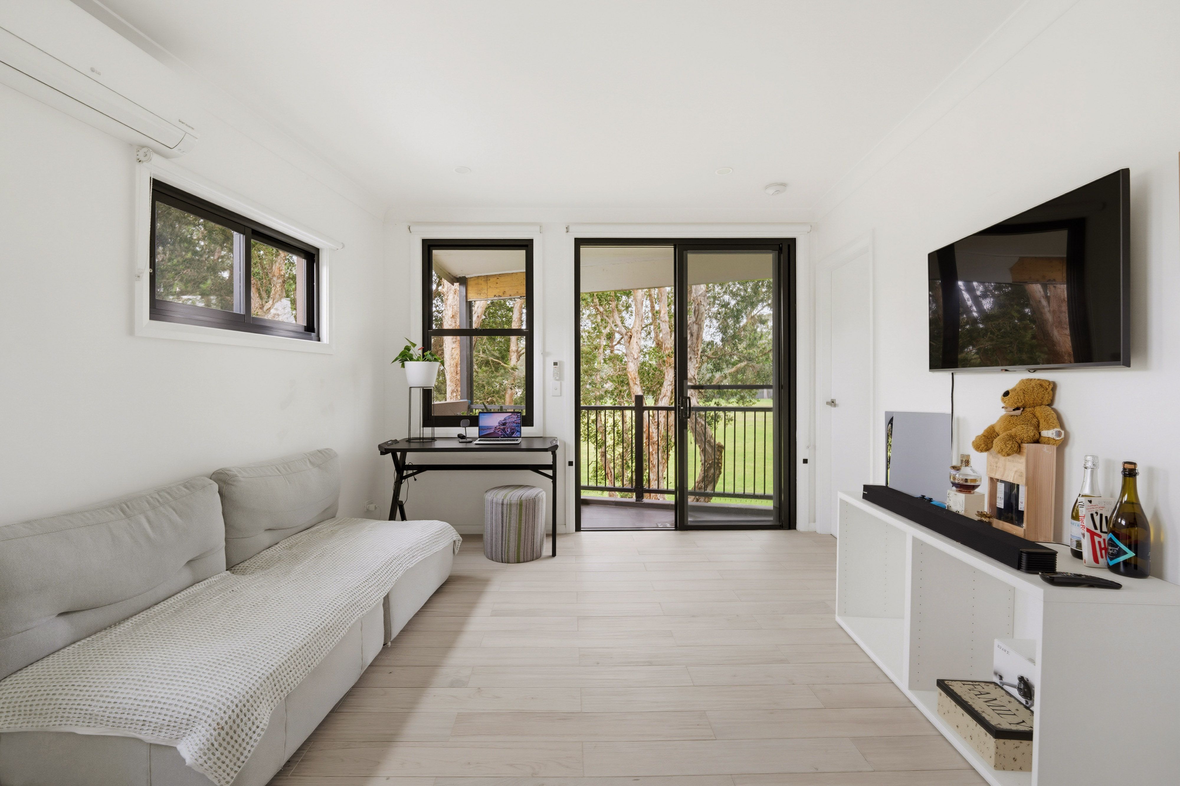44 Trelawney Street — photo 11 of 15