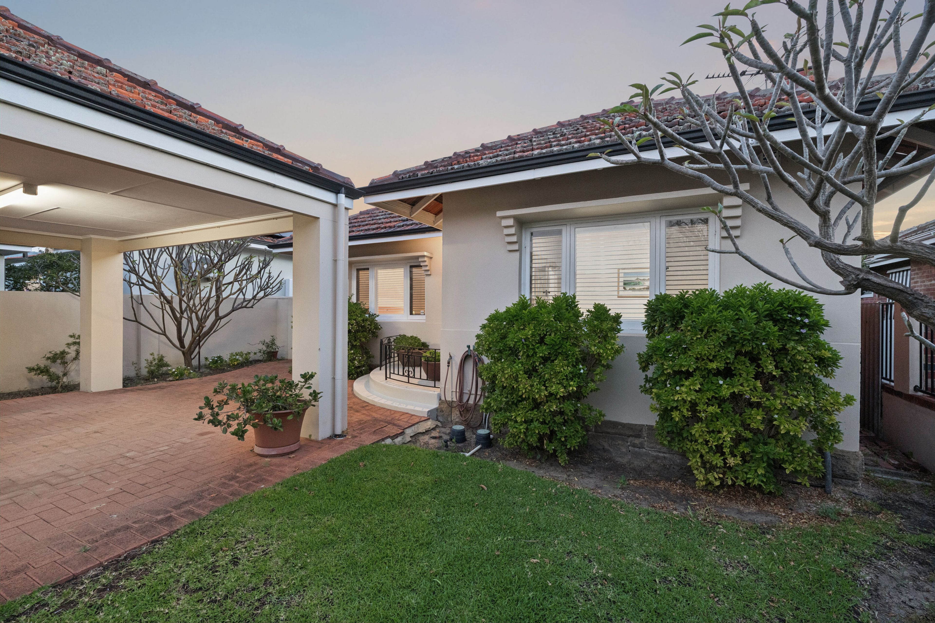 101 Normanby Road — photo 3 of 30