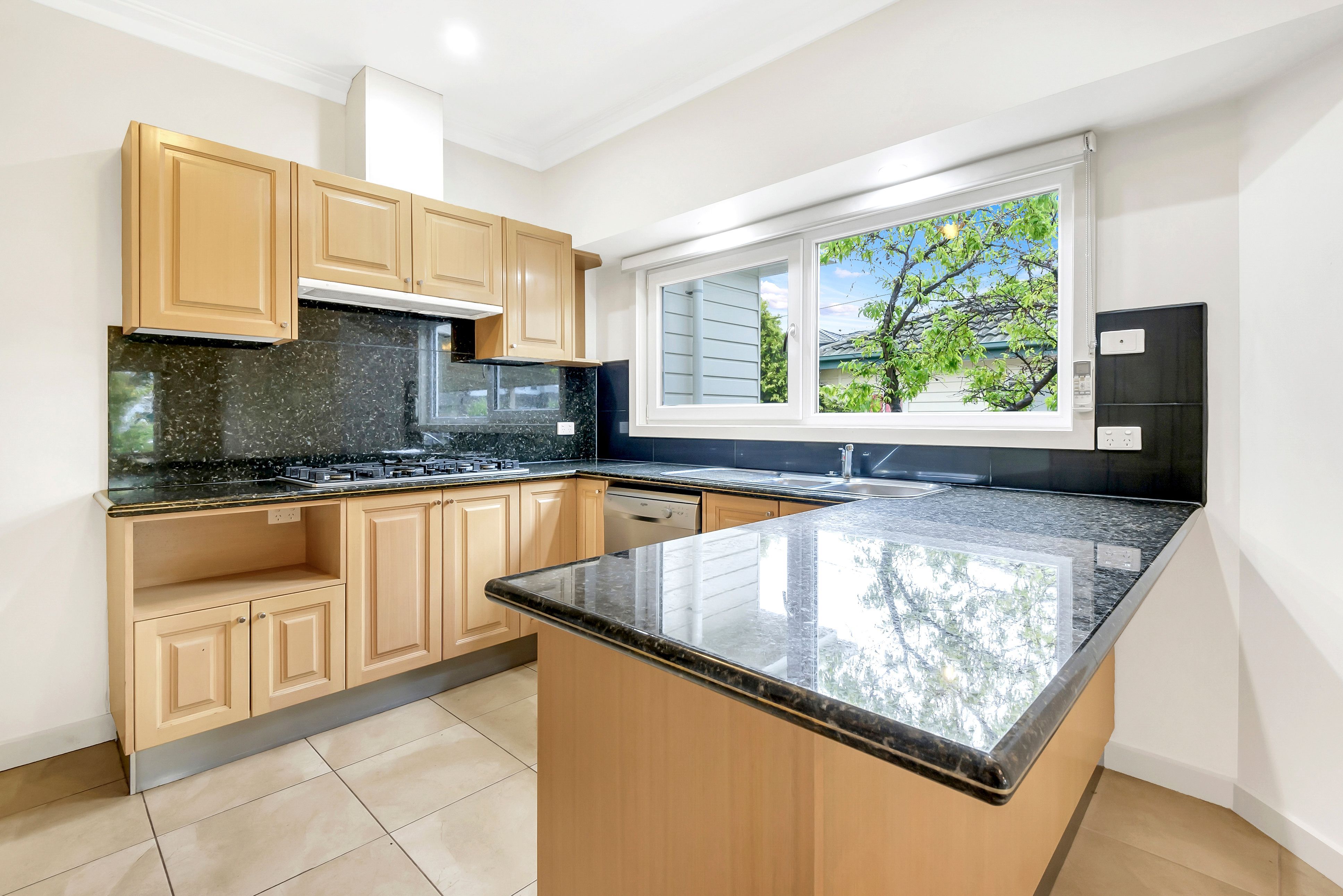 1/5 Cash Street, Kingsbury, VIC 3083