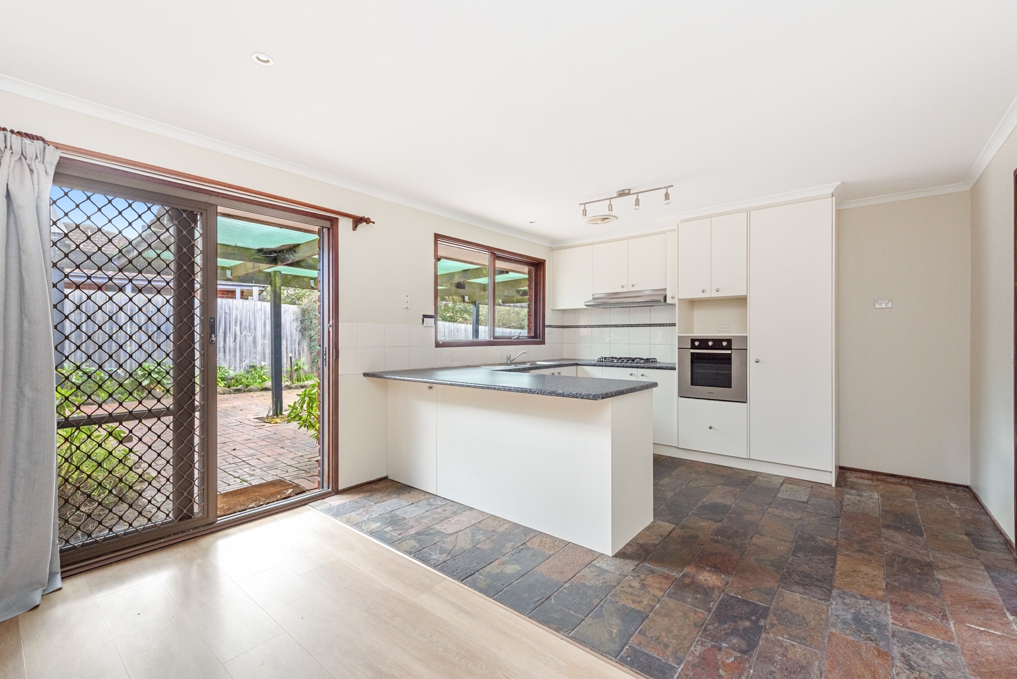 10 Marsden Court, Cranbourne North, VIC 3977