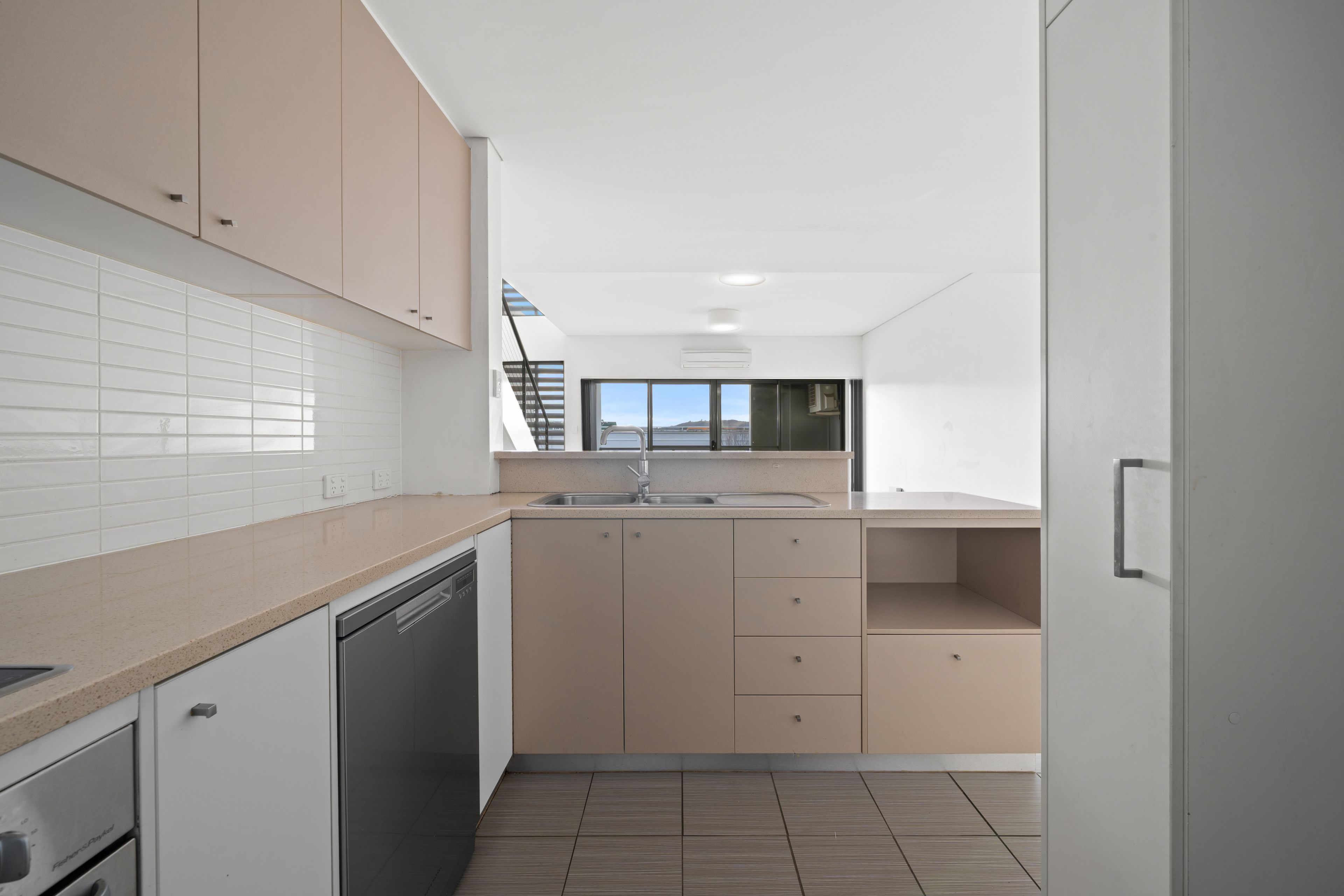 201/100 Gungahlin Place — photo 5 of 14