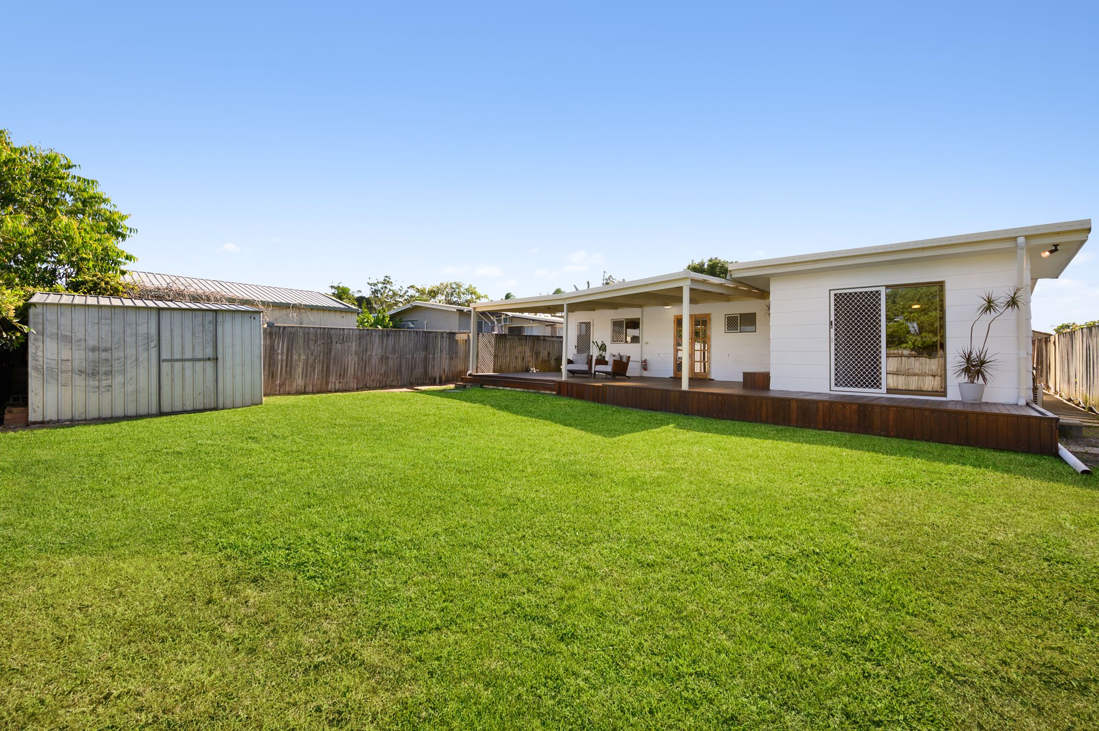 338 Government Road, Labrador, QLD 4215