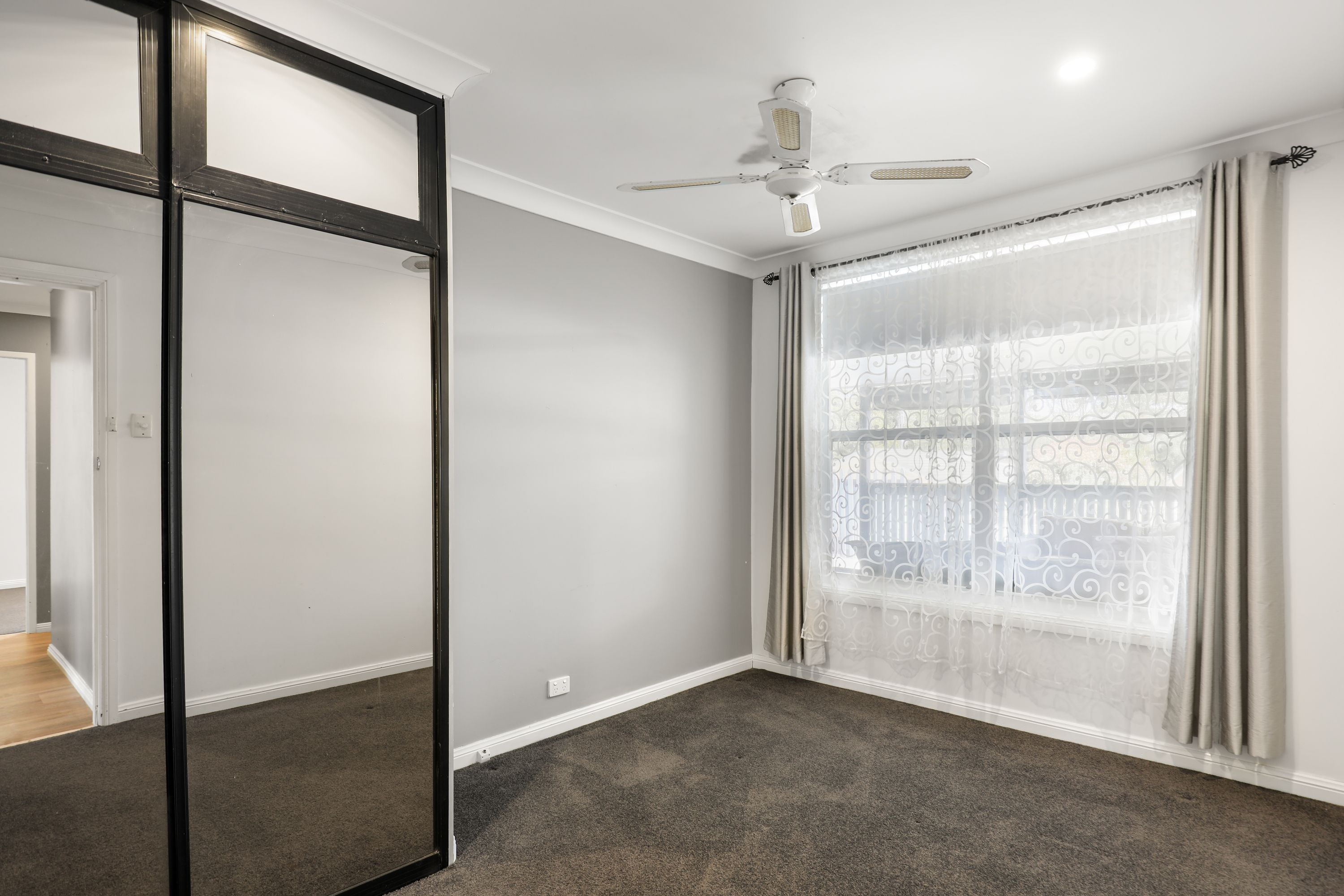 12 Richard Avenue — photo 9 of 15