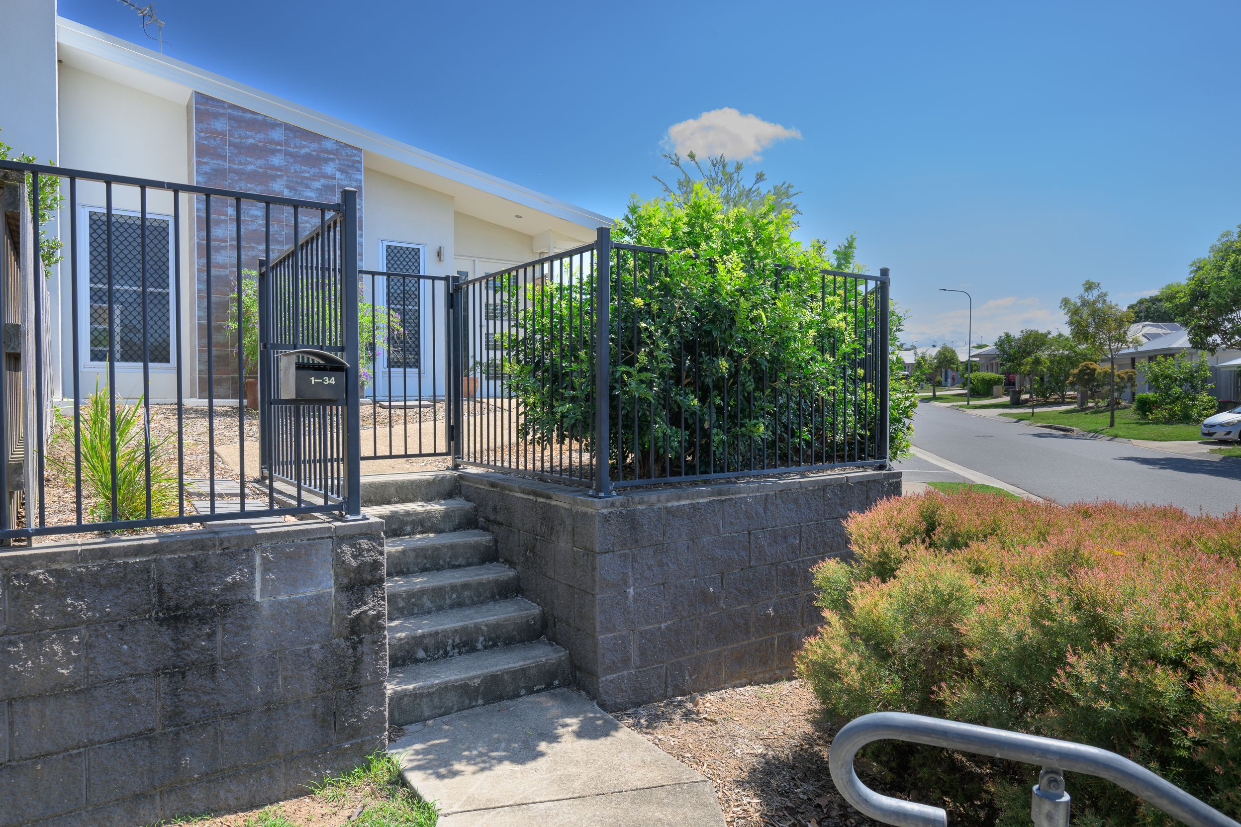 1/34 Wedgetail Road, Clinton, QLD 4680