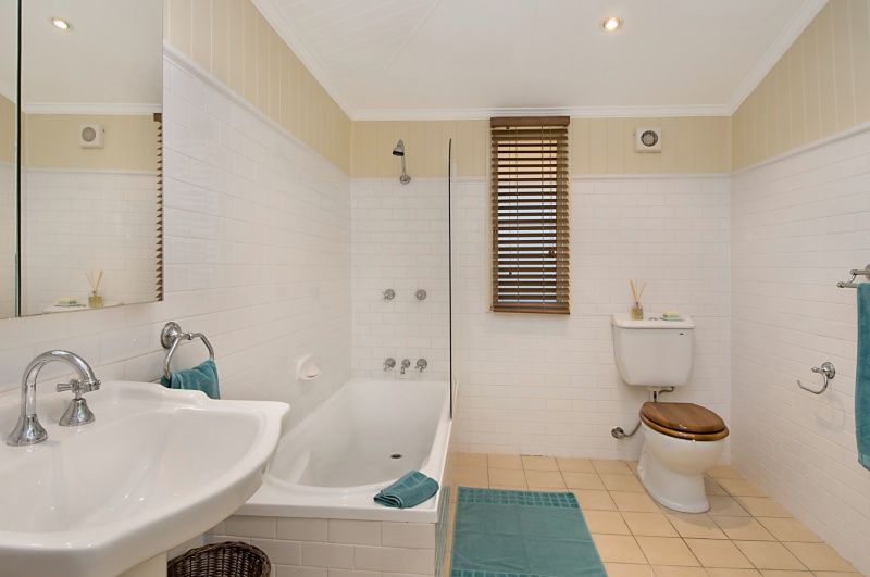 2 Meecham Street — photo 6 of 8