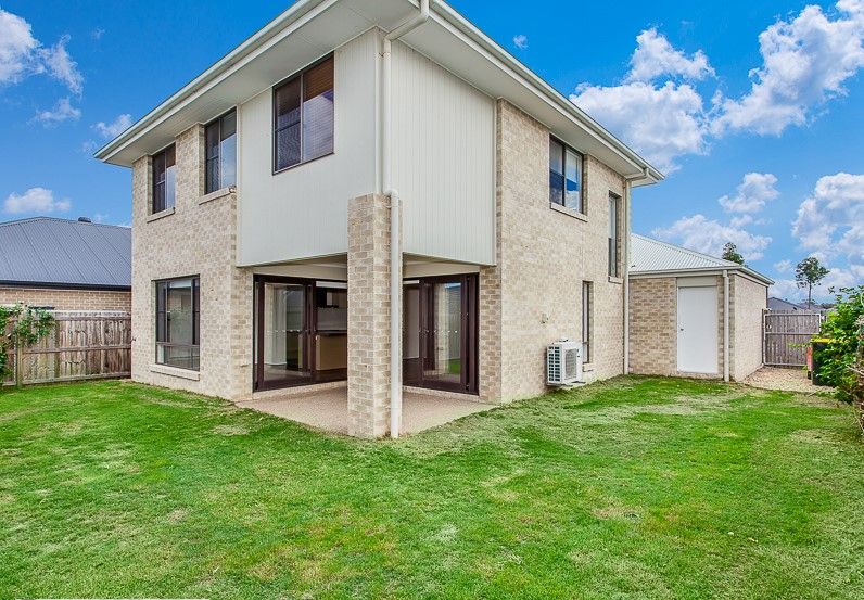 8 Wallarah Parade, North Lakes, QLD 4509