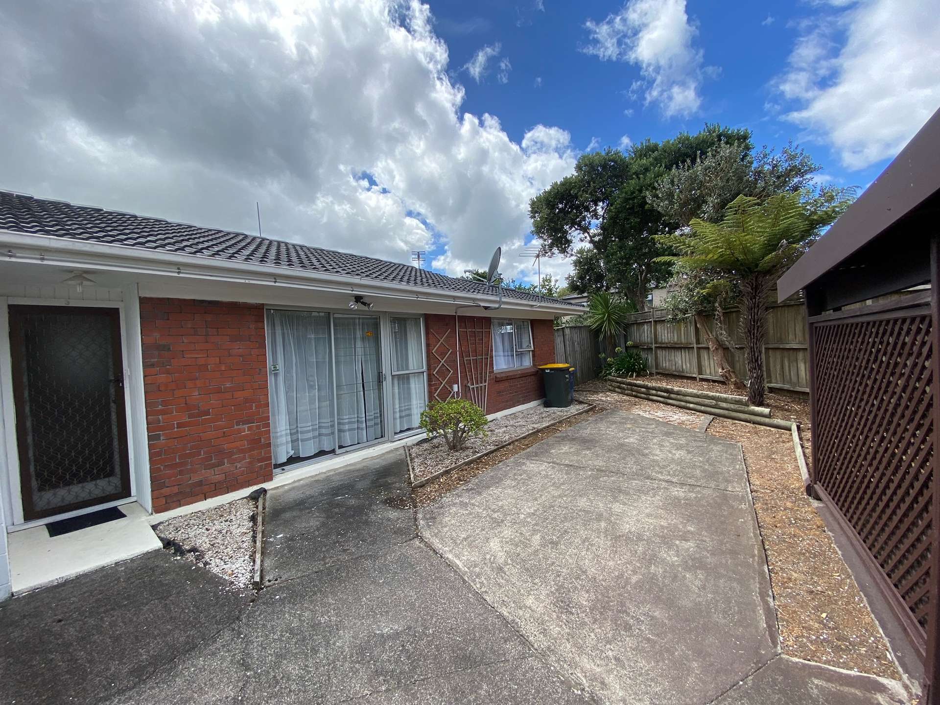 3/729 Te Atatu Road photo 2