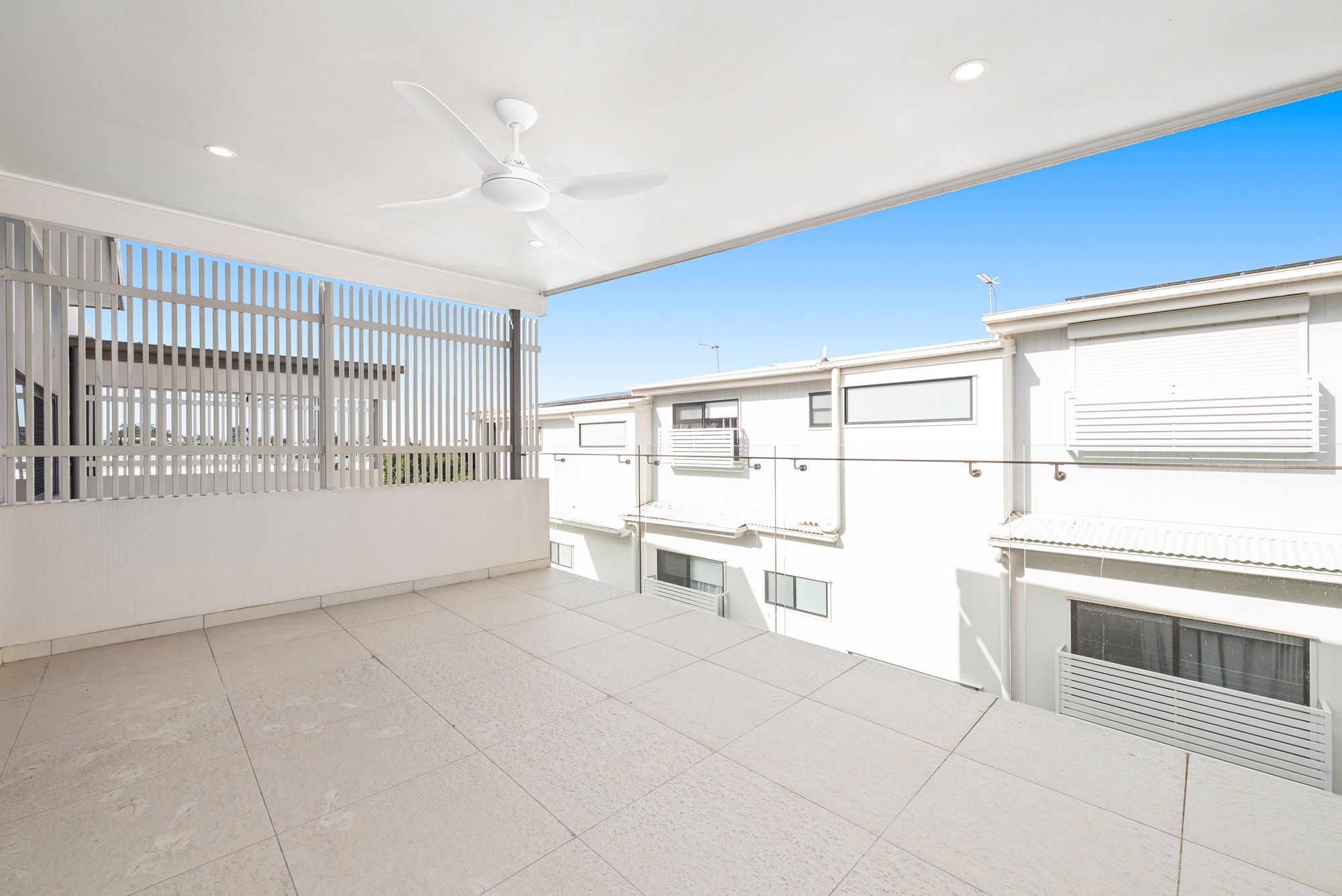 2/34 Waratah Avenue — photo 6 of 14
