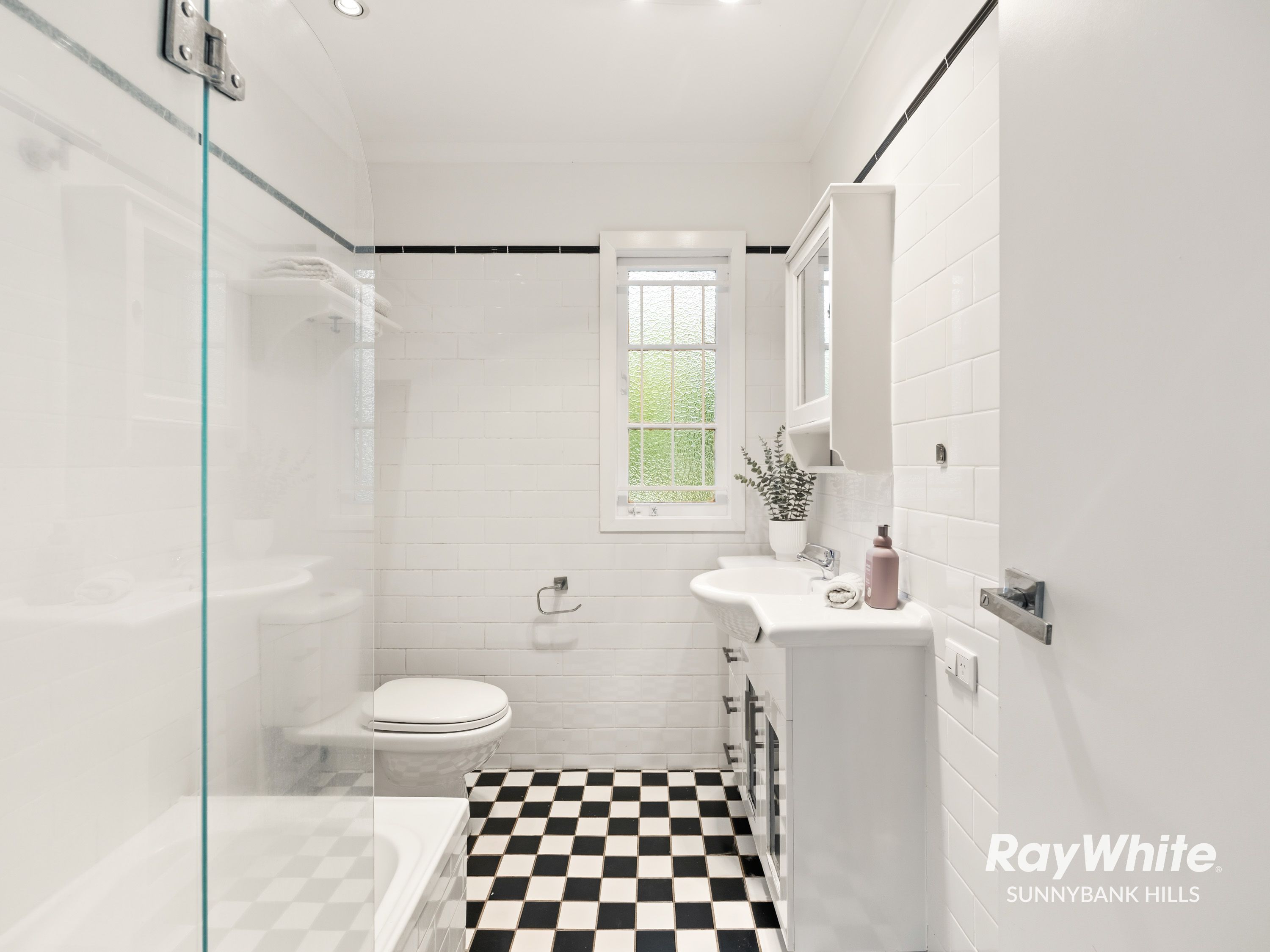 25 Stanhope Street — photo 14 of 23