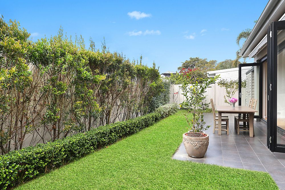 87 Beach Road