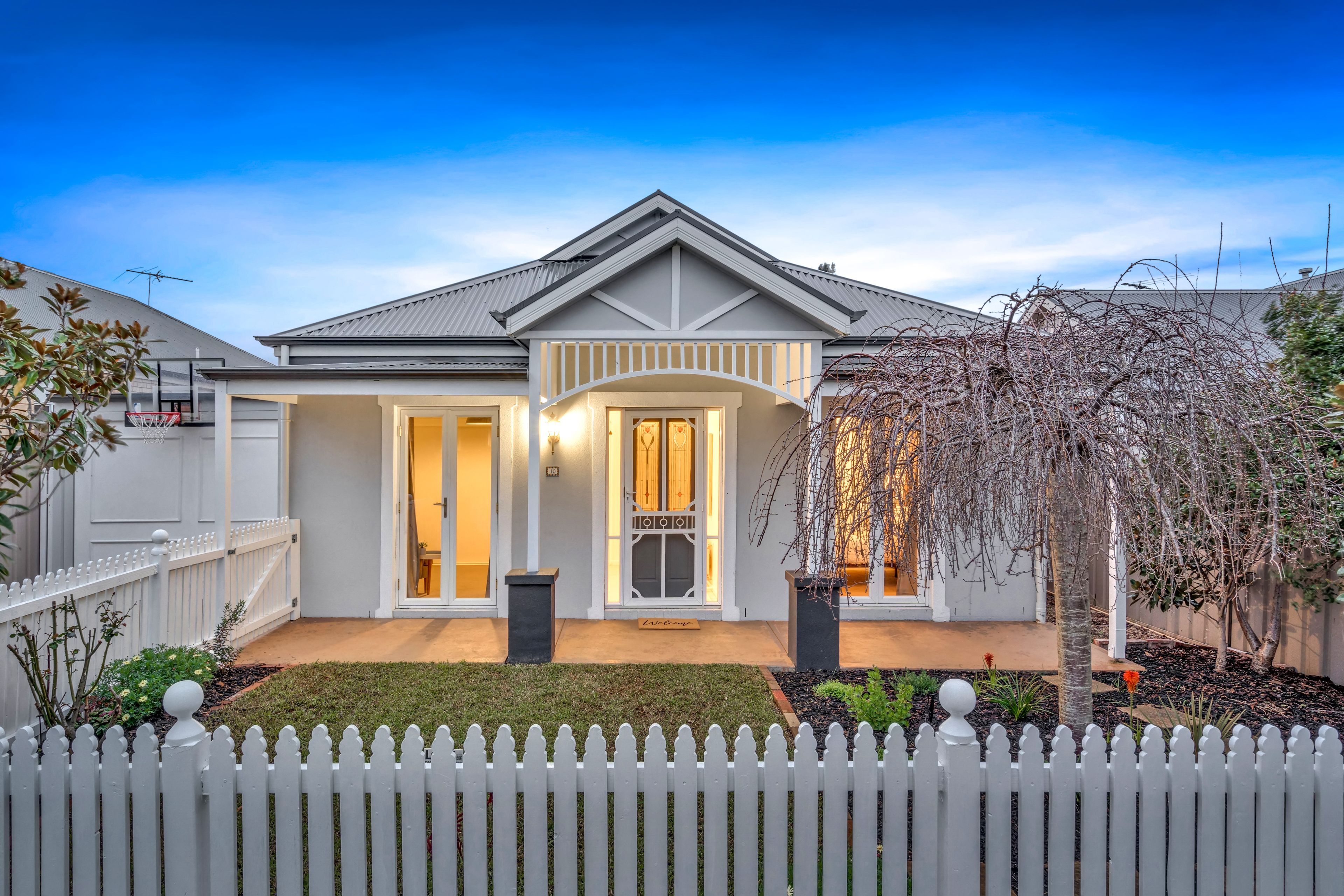 10 Mittagong Rise, Craigieburn, VIC 3064