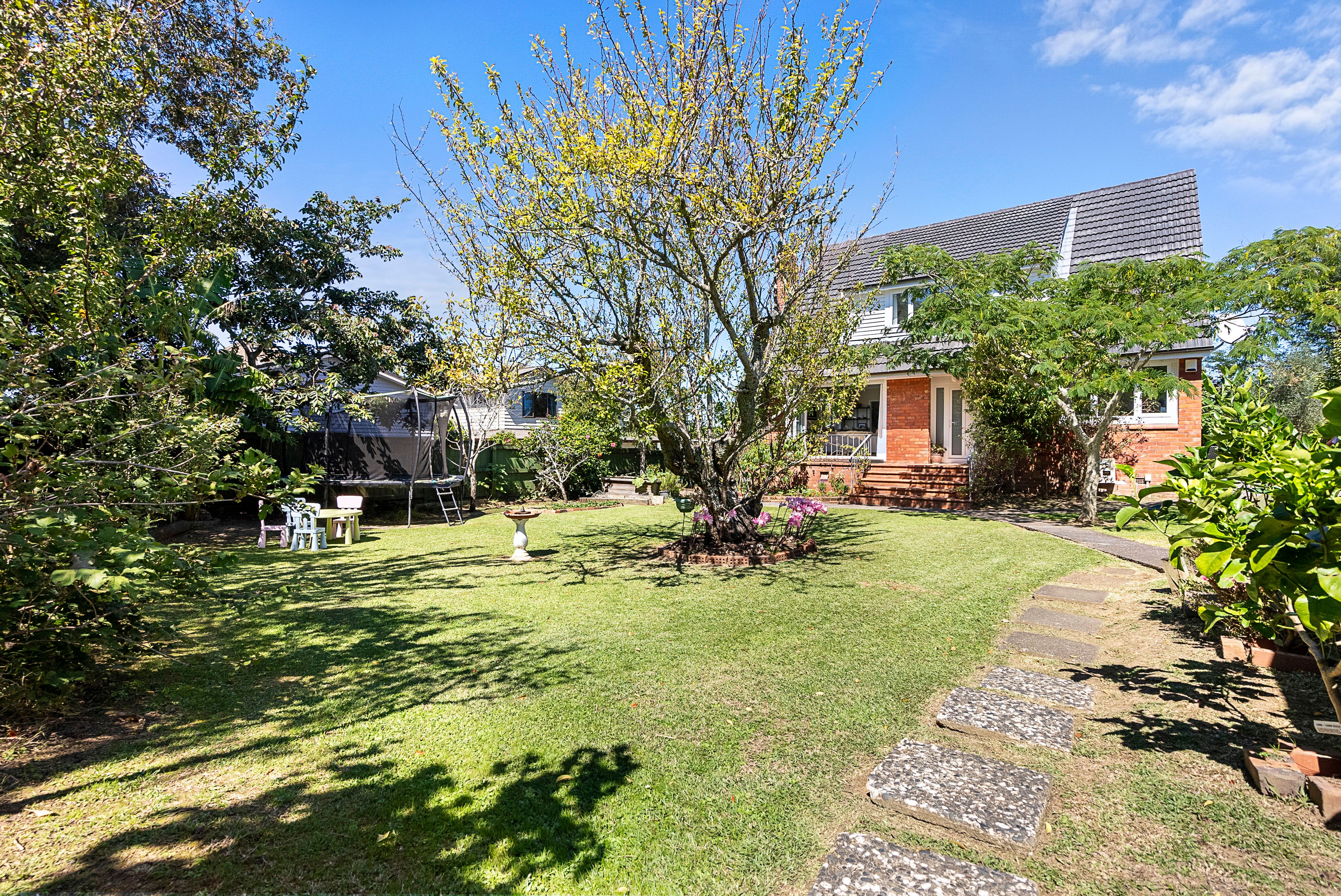 53 Paparoa Road, Cockle Bay, Manukau City