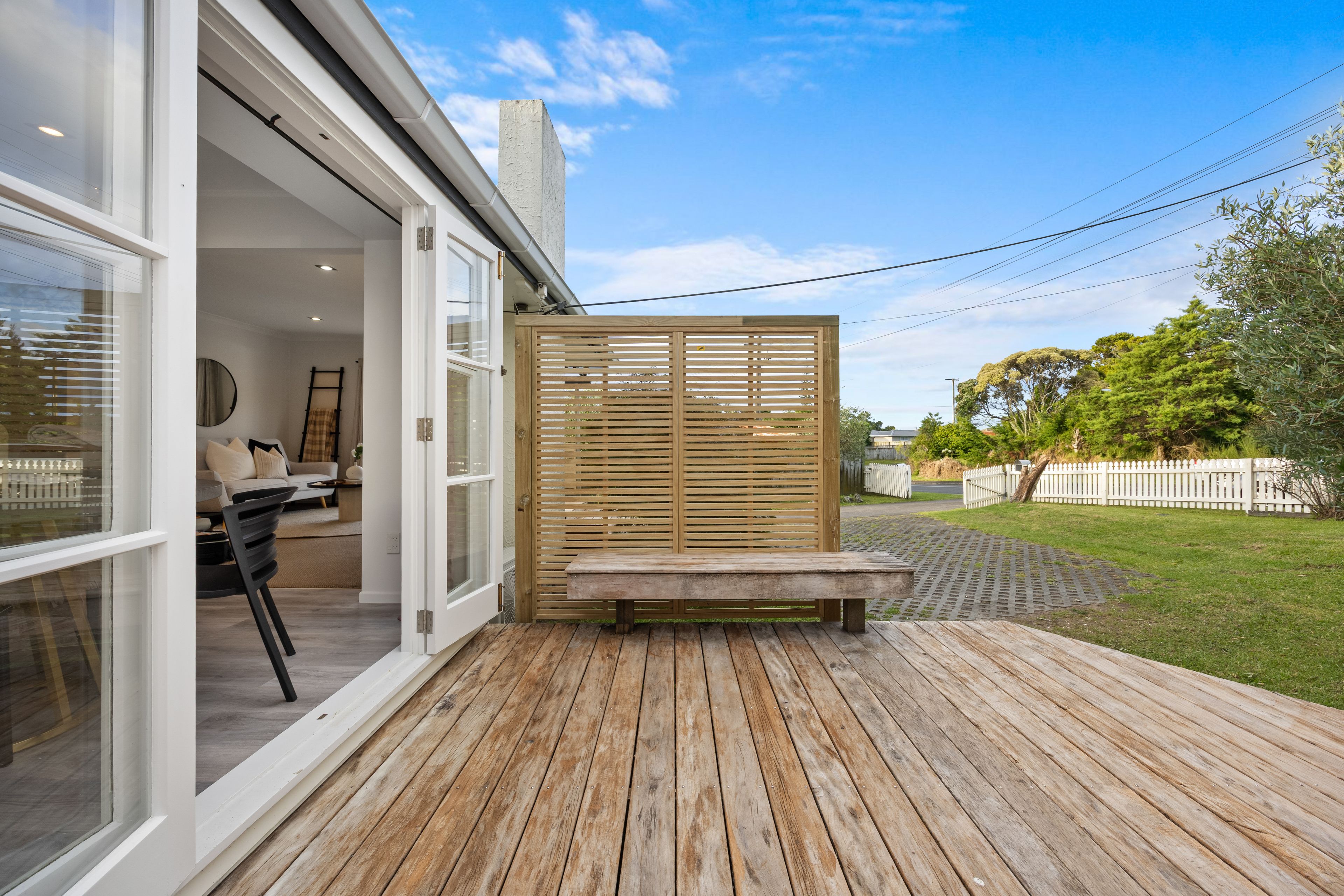 1/3 Mackenzie Street, Te Atatu South, Waitakere City