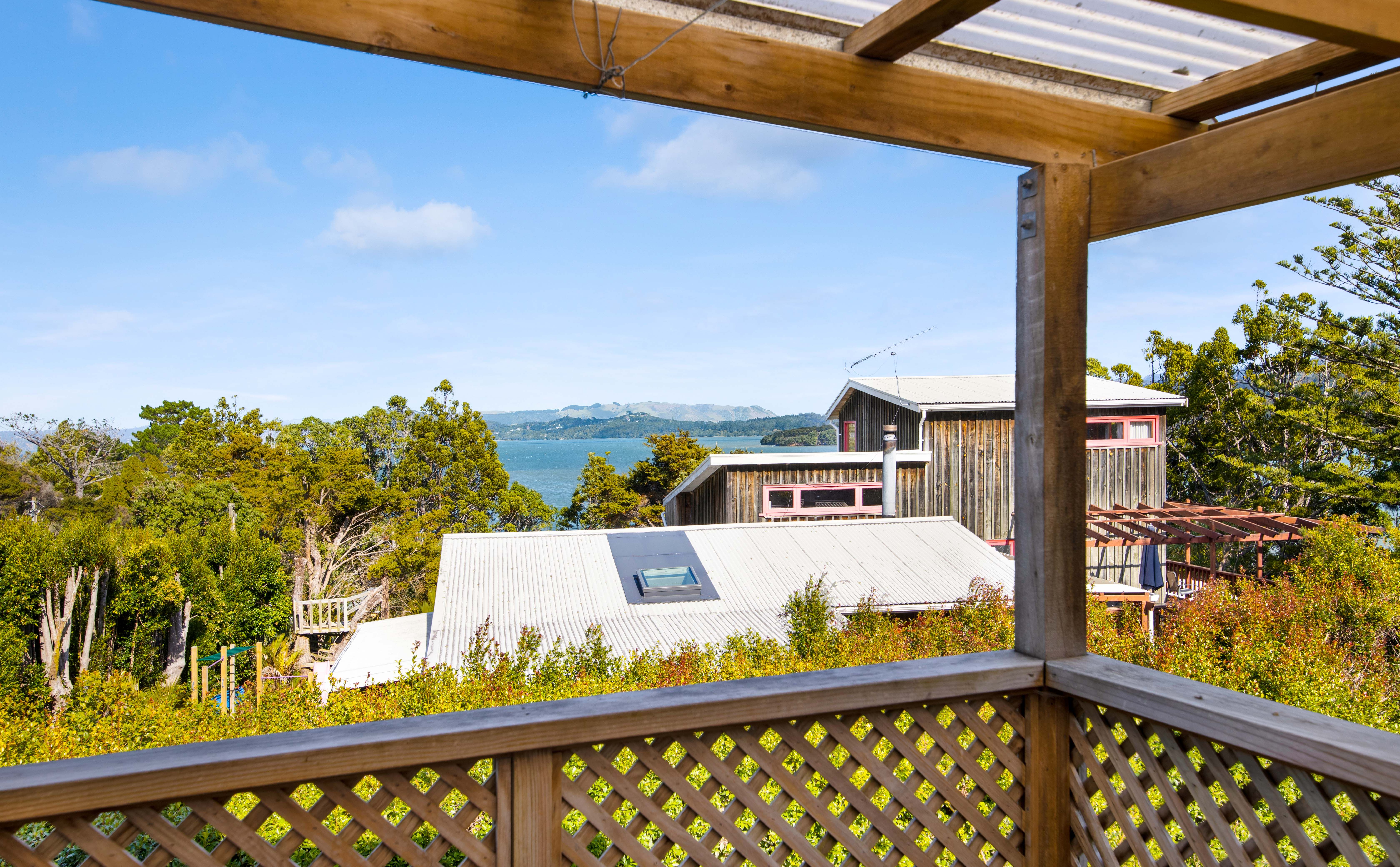 89 Kauri Point Road, Laingholm, Waitakere City