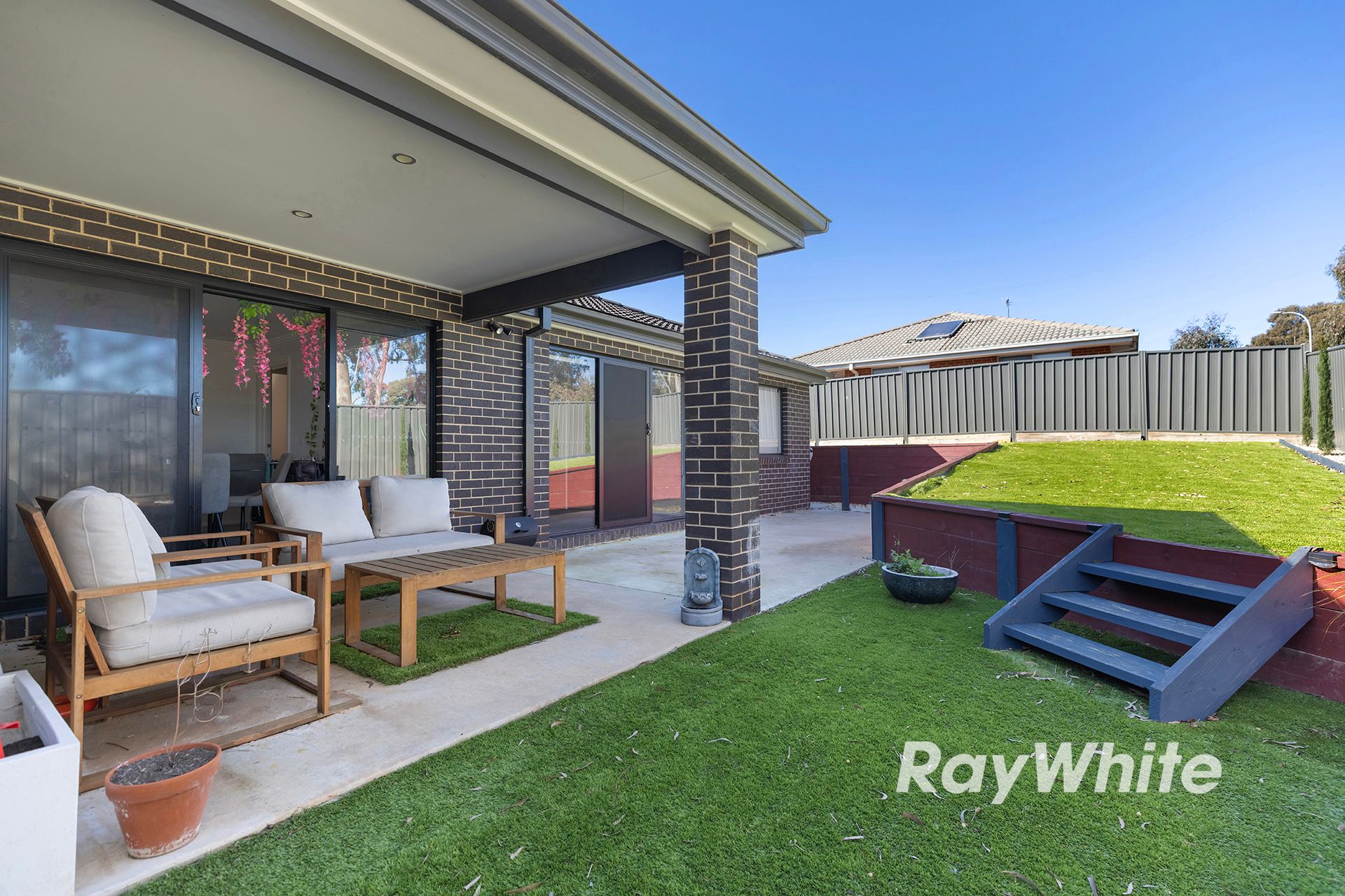 2 Daisy Street — photo 16 of 24