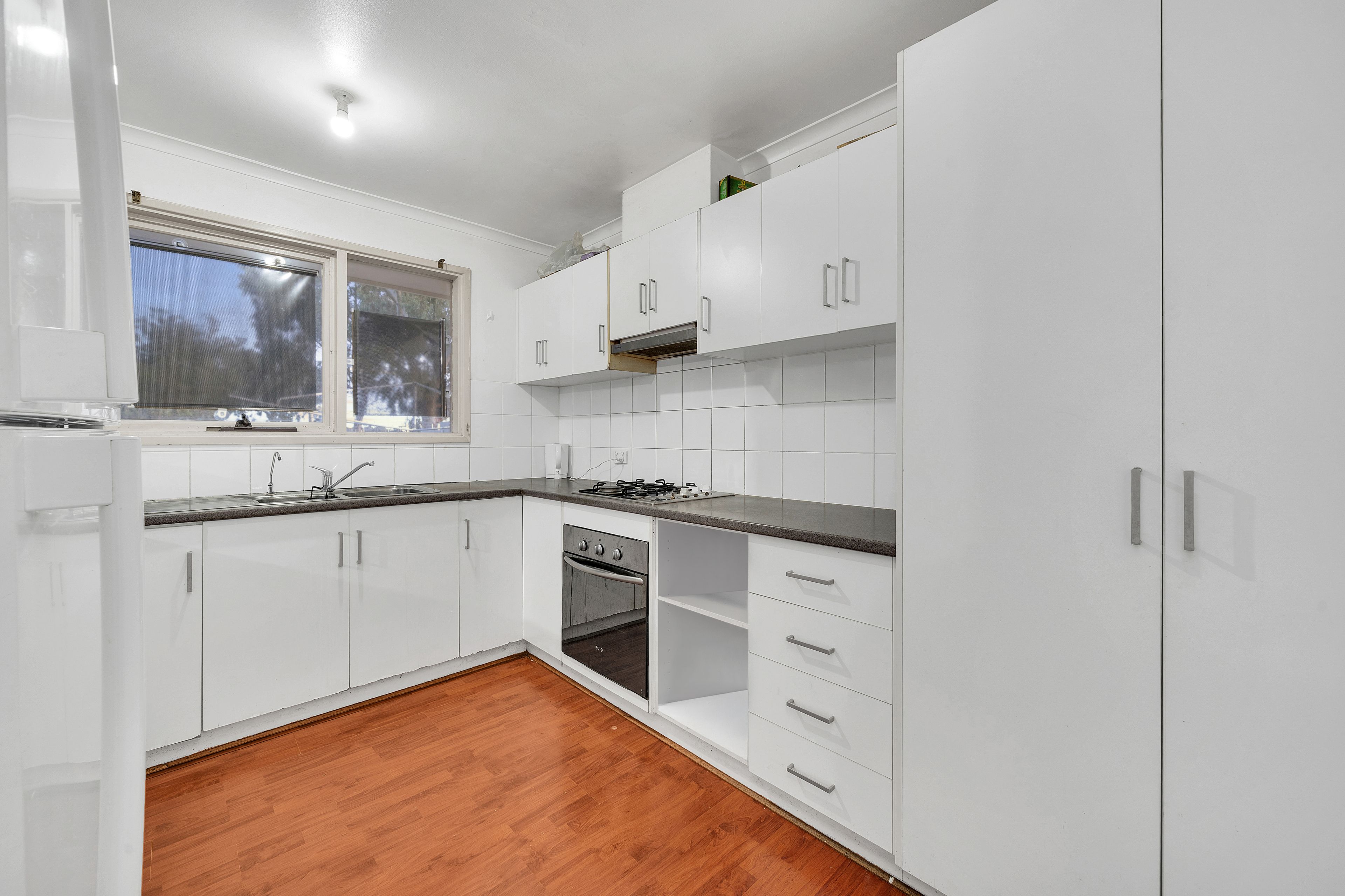 39 Carroll Avenue — photo 5 of 17