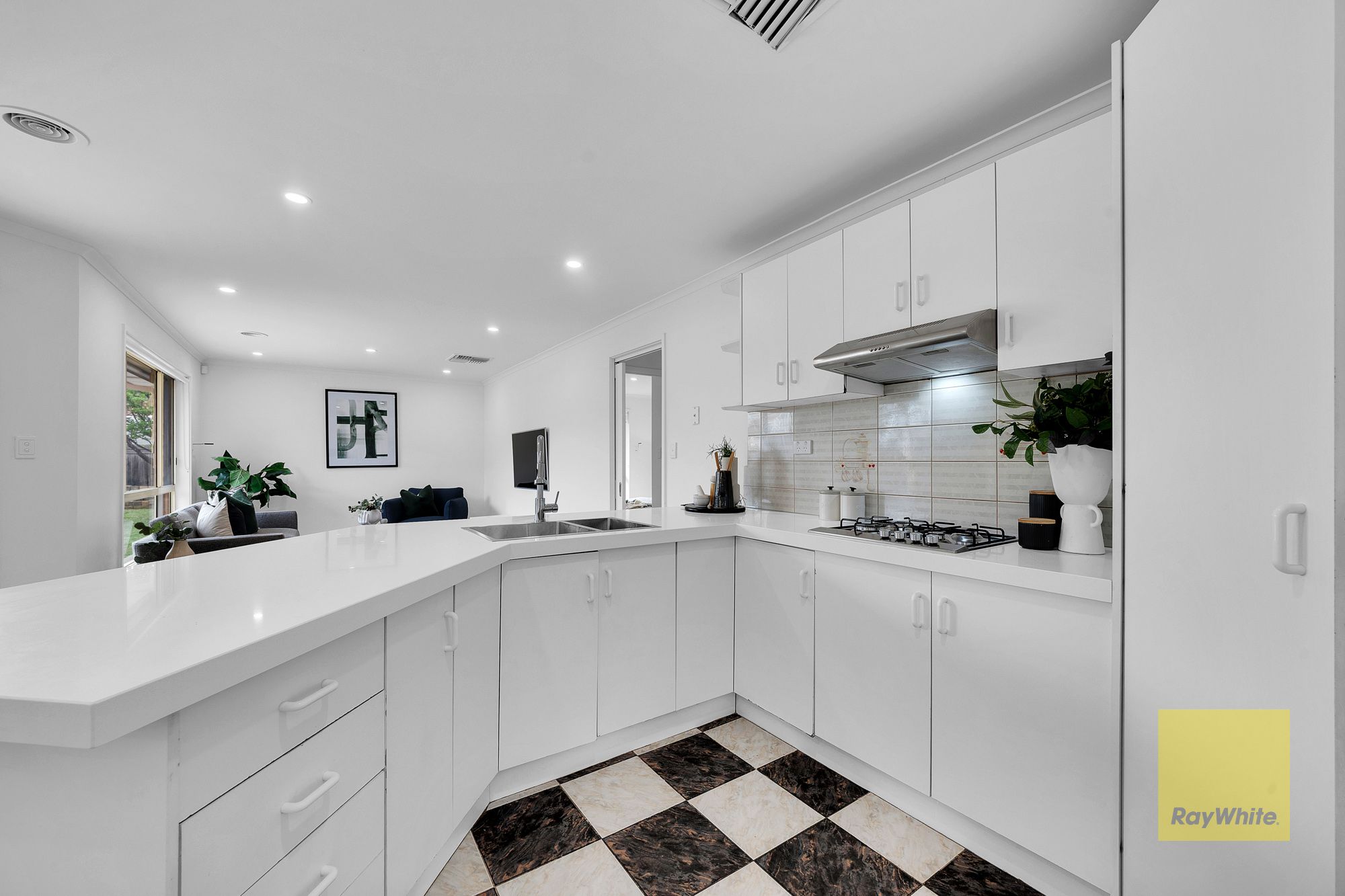 71 Leila Street — photo 13 of 23