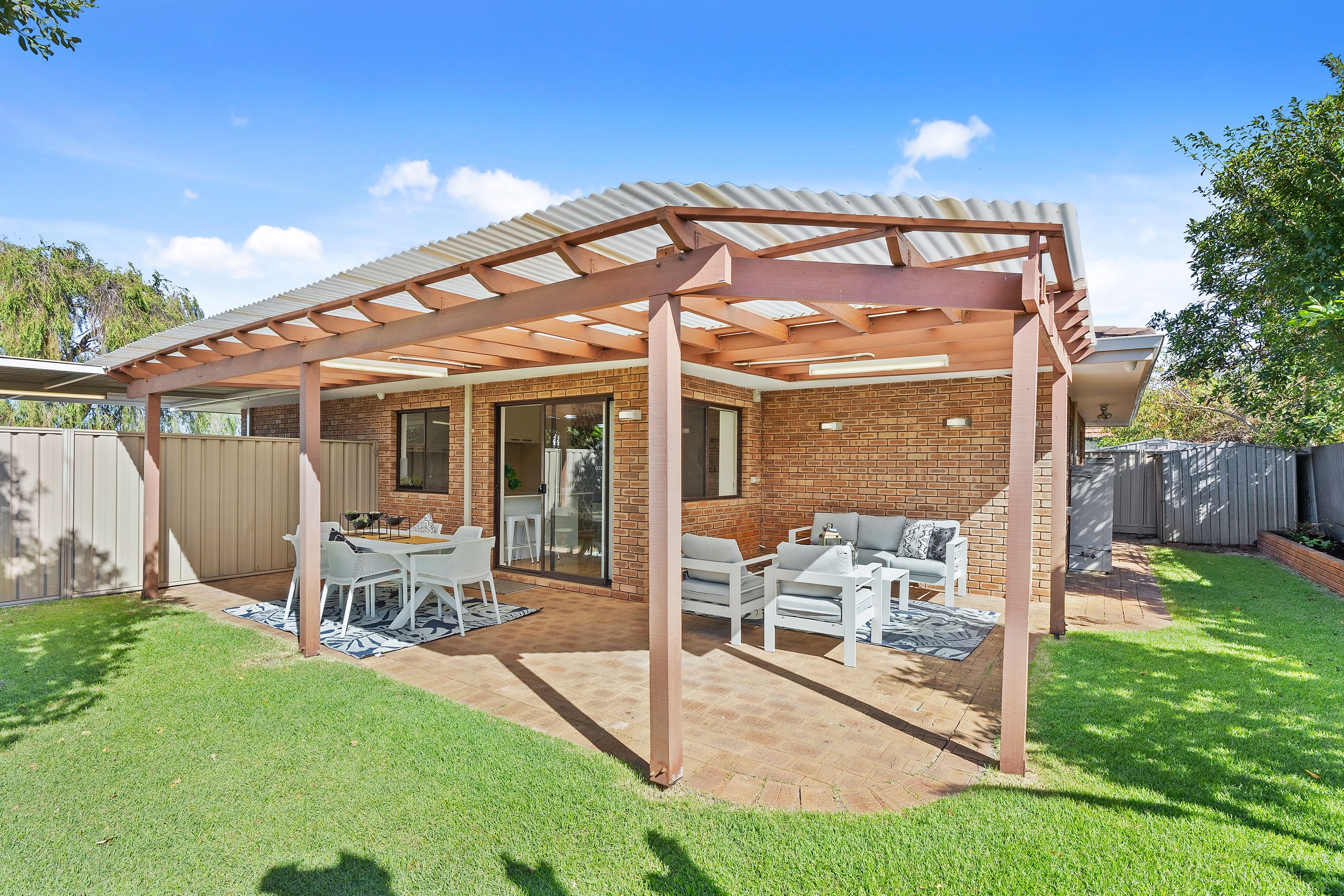 22 Gladstone Street, St James, WA 6102