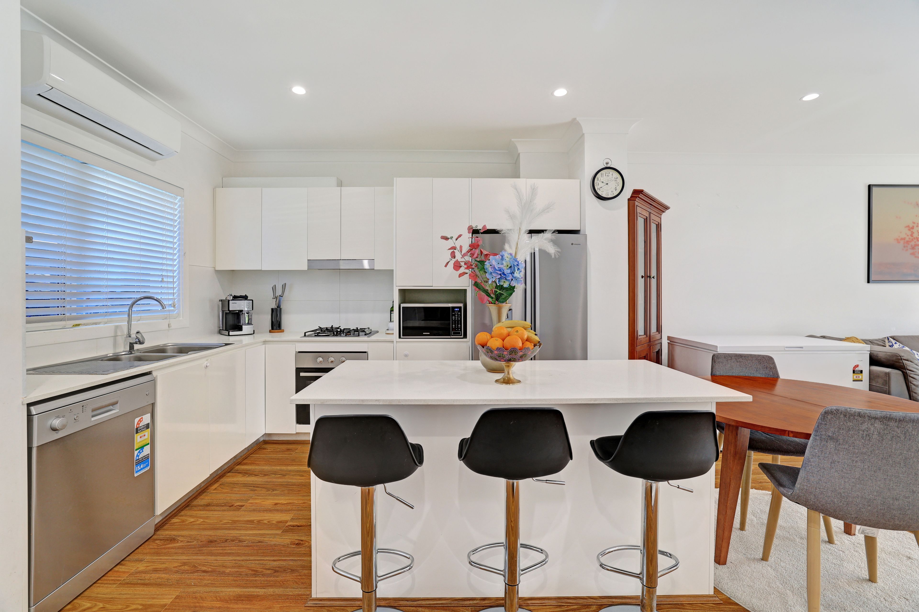 2/93 Broughton Street, Campbelltown, NSW 2560