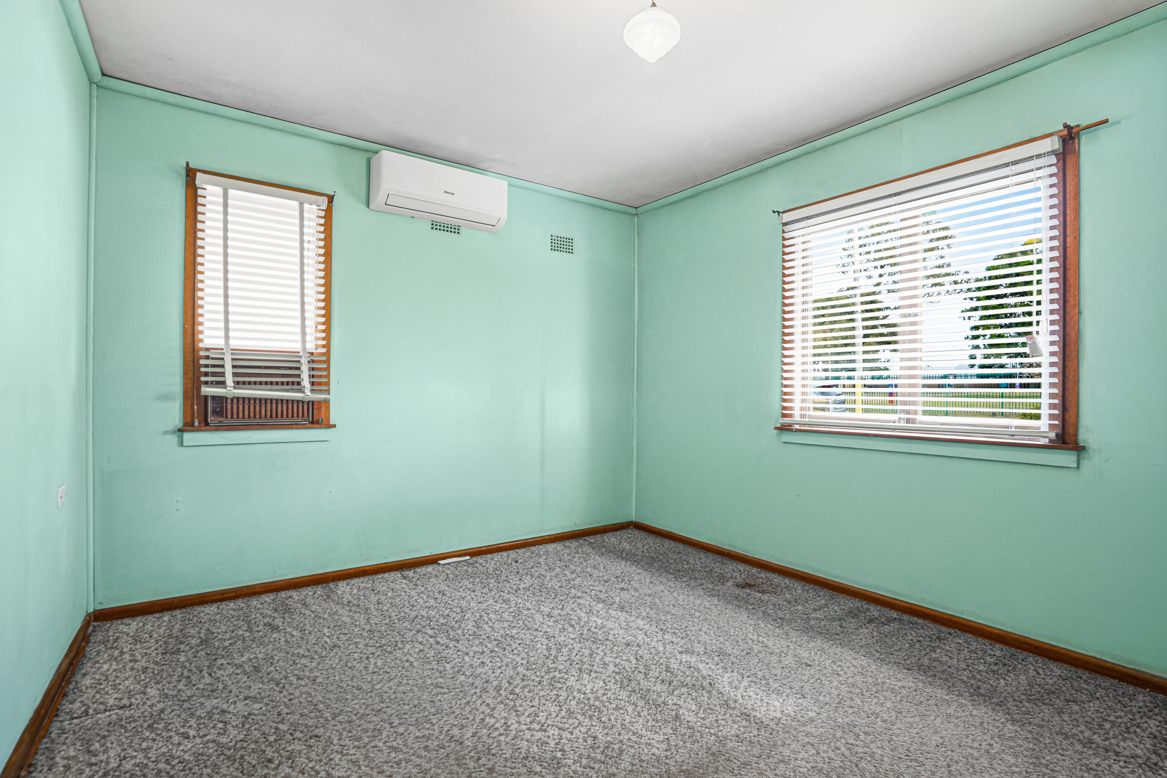 113 Desborough Road — photo 8 of 18