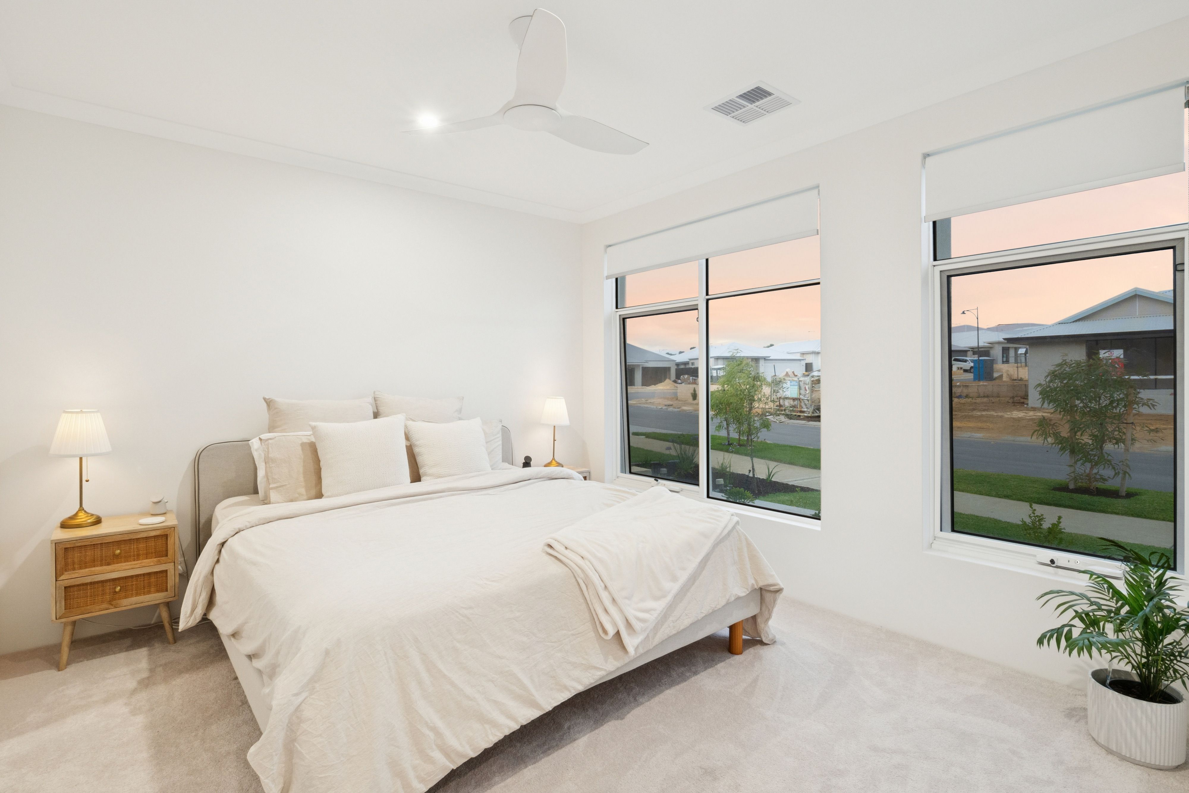 33 Lillypilly Loop, Sinagra, WA 6065