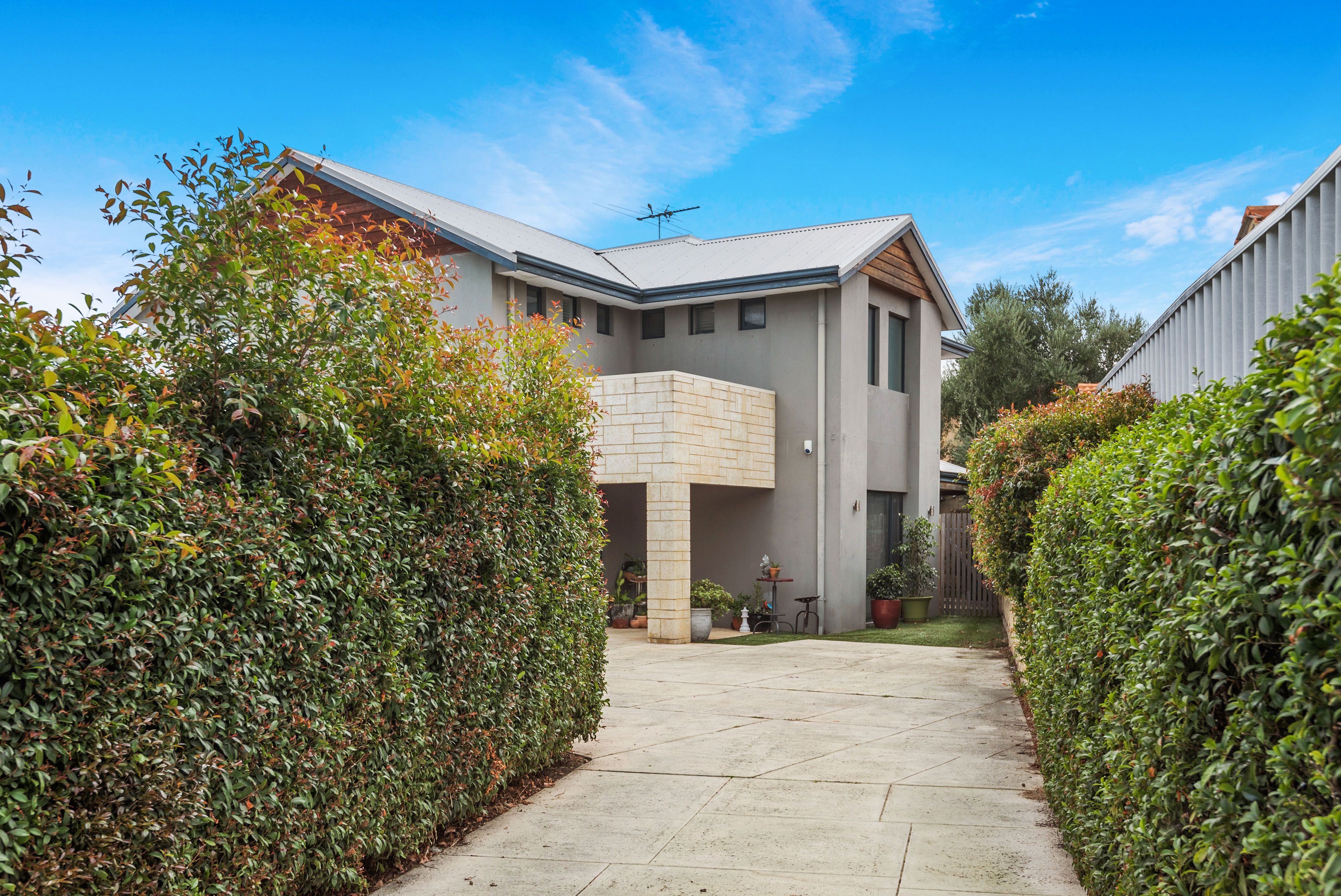 4B Bower Street, Scarborough, WA 6019
